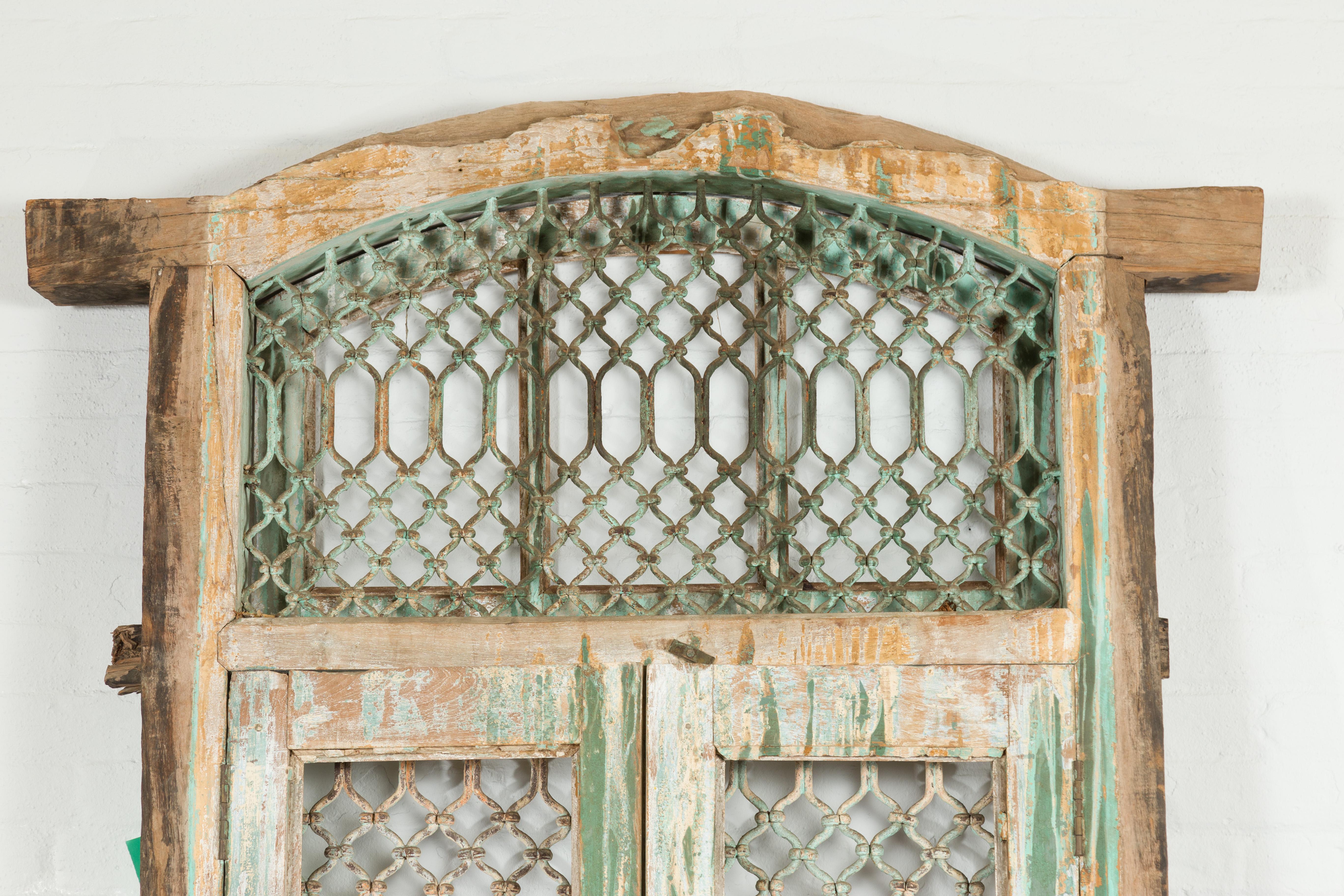 Indien Vitrail de grille indien ancien du 19ème siècle avec peinture verte et patine vieillie en vente