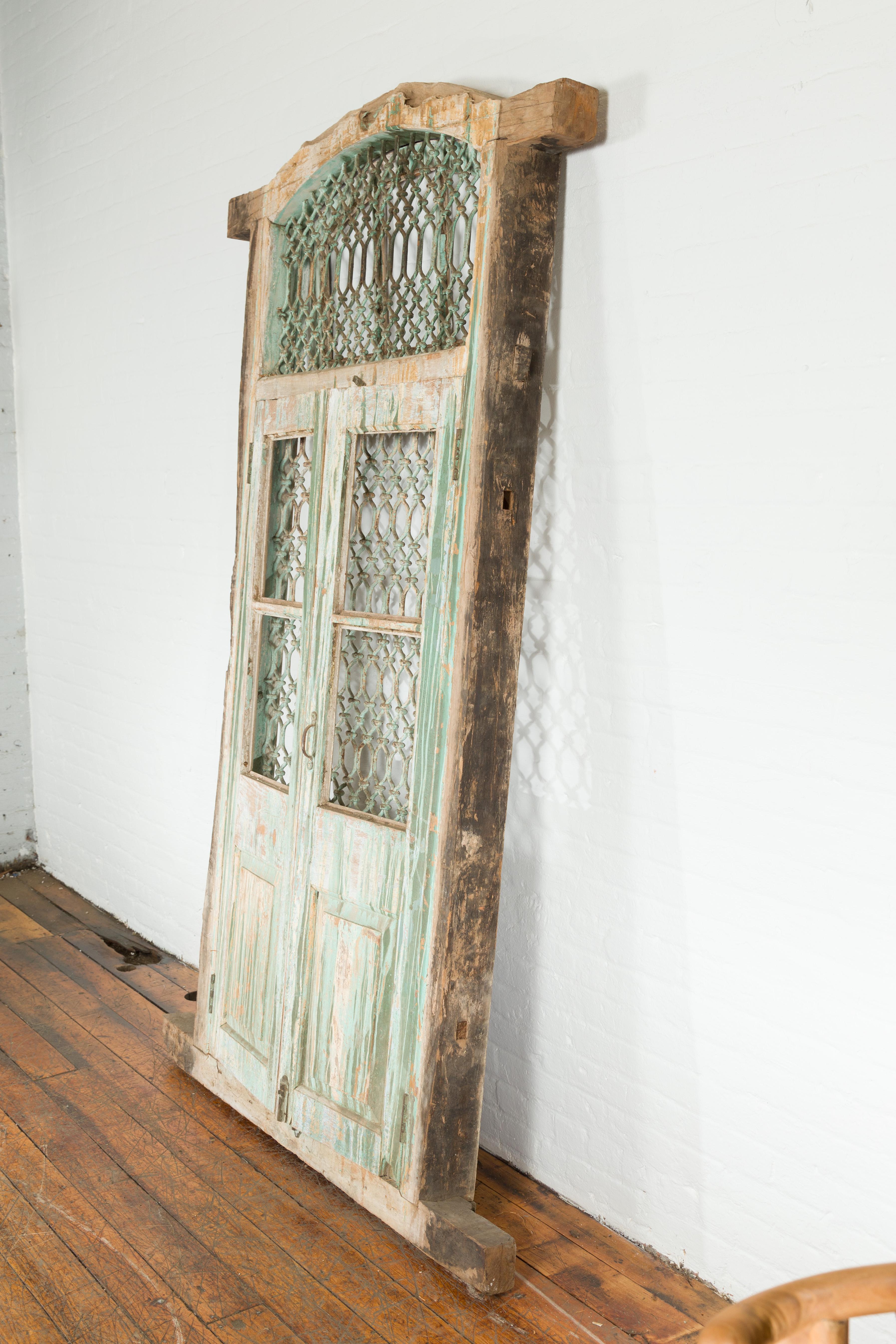 Antique Indian 1900s Grate Window with Green Paint and Distressed Patina For Sale 1