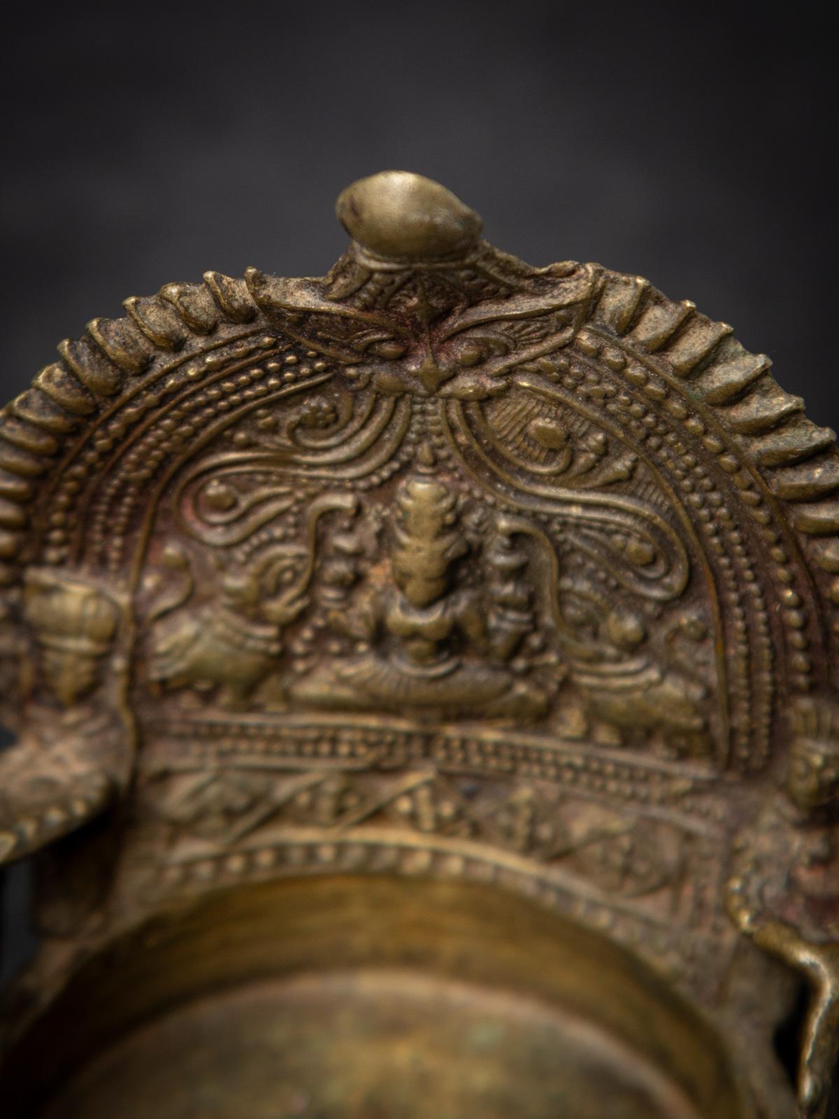 19. Jahrhundert Antike indische Öllampe aus Indien im Zustand „Gut“ im Angebot in DEVENTER, NL