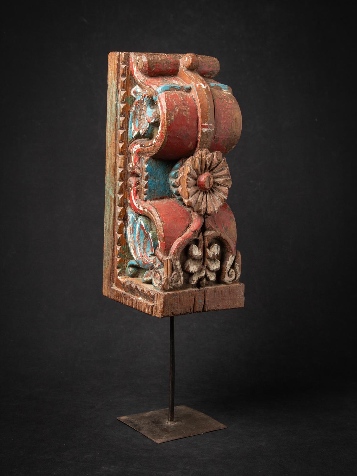 Wood 19th century Antique Indian wooden Temple panel from India For Sale
