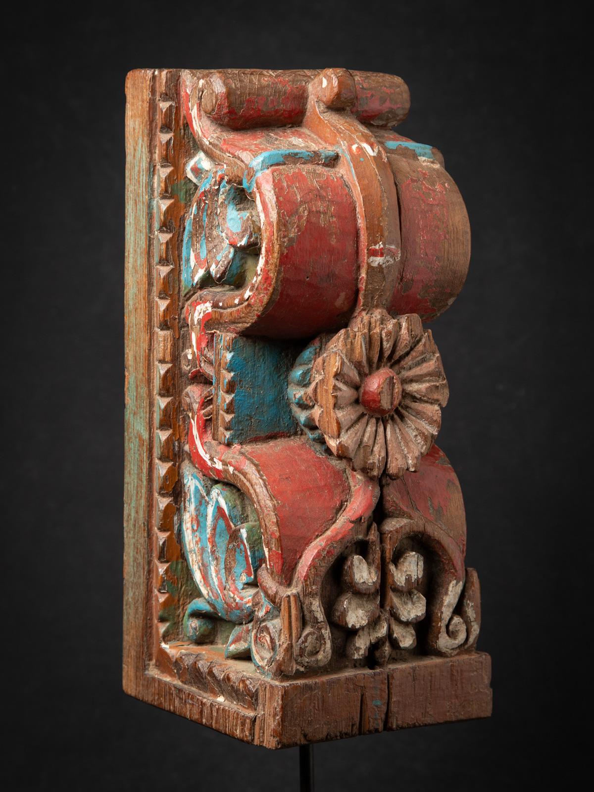 19th century Antique Indian wooden Temple panel from India For Sale 1