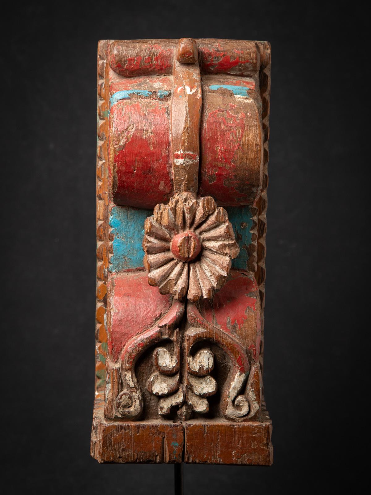19th century Antique Indian wooden Temple panel from India For Sale 2