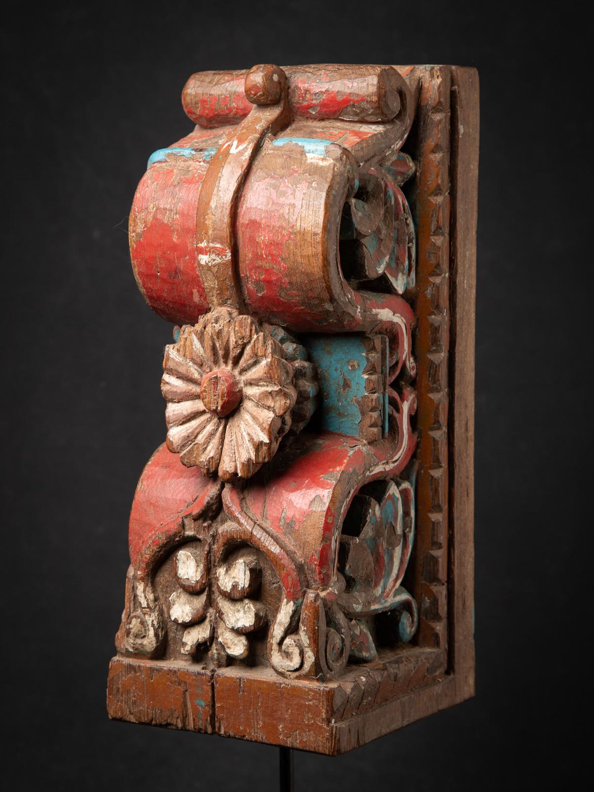 19th century Antique Indian wooden Temple panel from India For Sale 3