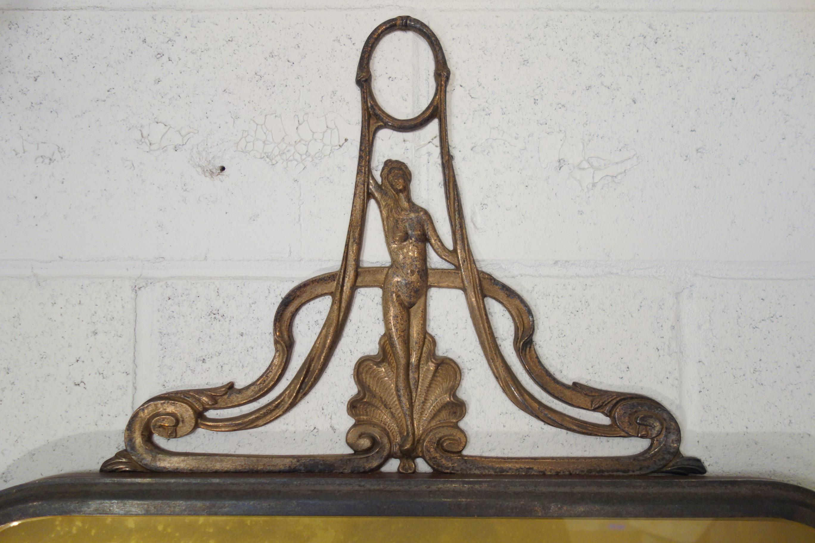 Metallo Specchio Liberty italiano del XIX secolo, in metallo e vetro, circa 1890 in vendita
