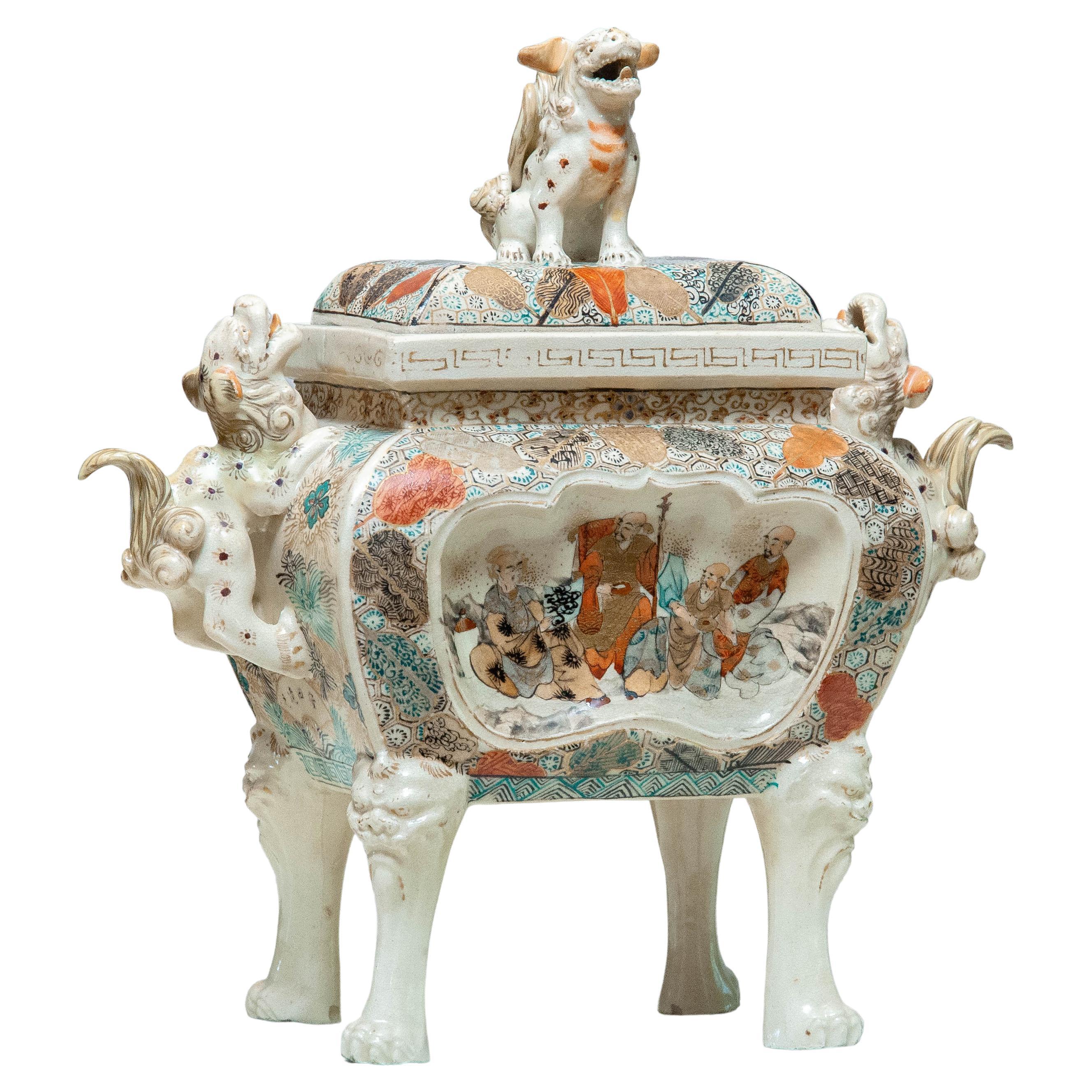 19ème siècle Antique Chinois Fu Foo Chiens Protégés Céramique Fang Ding. en vente