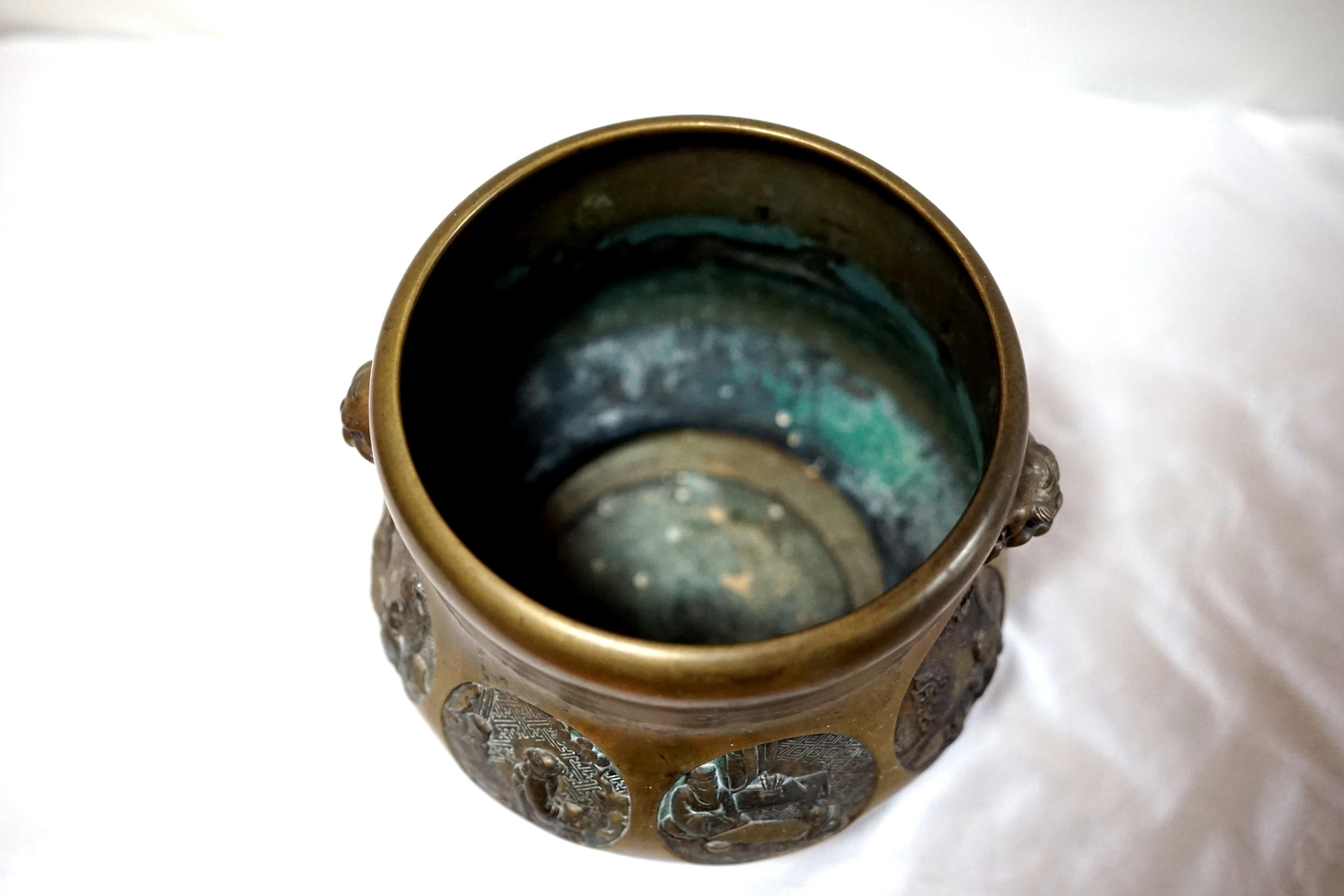 Encensoir japonais ancien du 19ème siècle en bronze de la période Meiji en vente 6