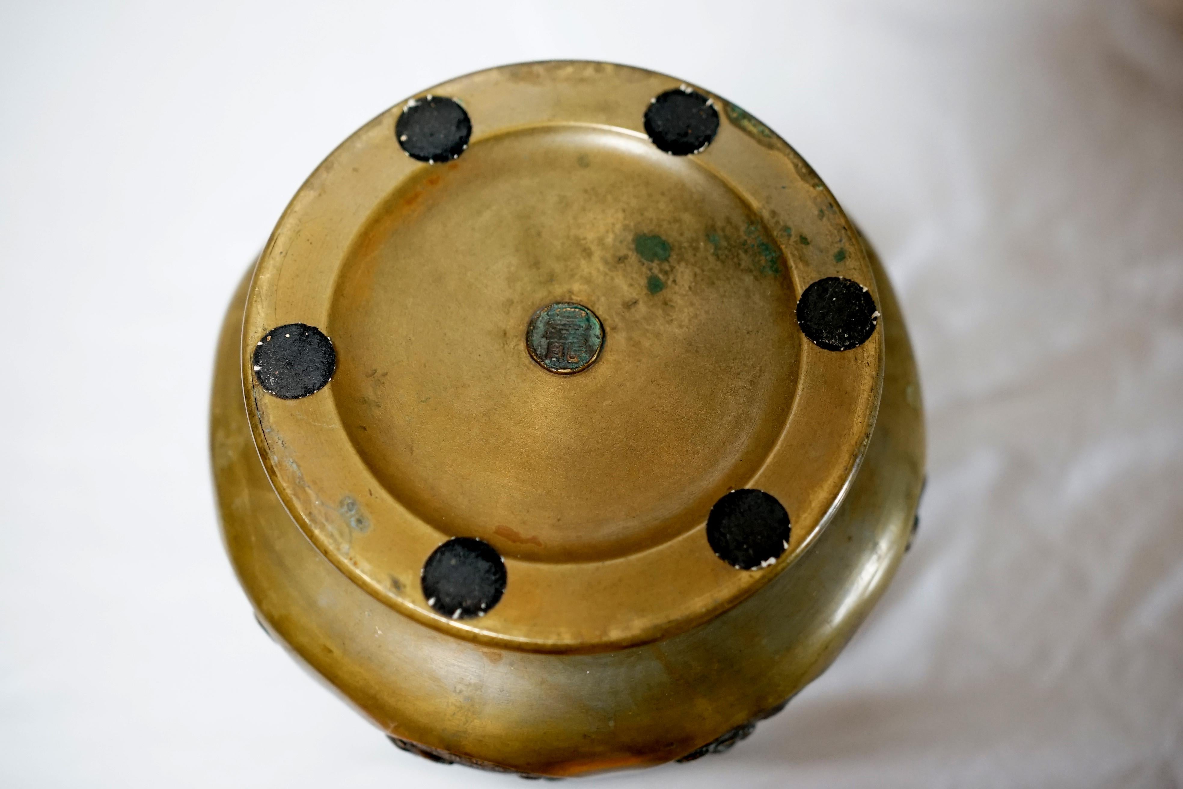 Encensoir japonais ancien du 19ème siècle en bronze de la période Meiji en vente 1
