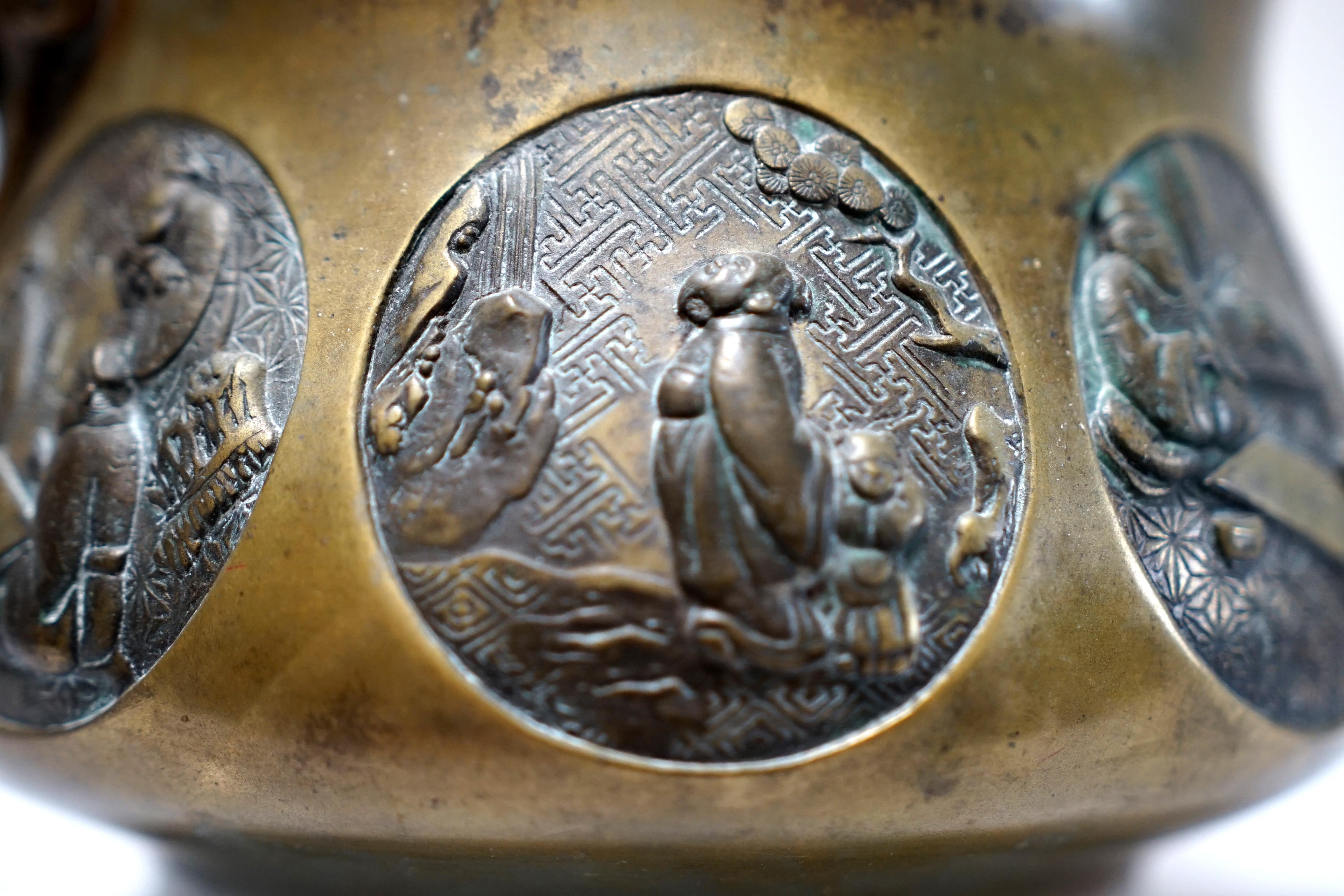 Encensoir japonais ancien du 19ème siècle en bronze de la période Meiji en vente 2