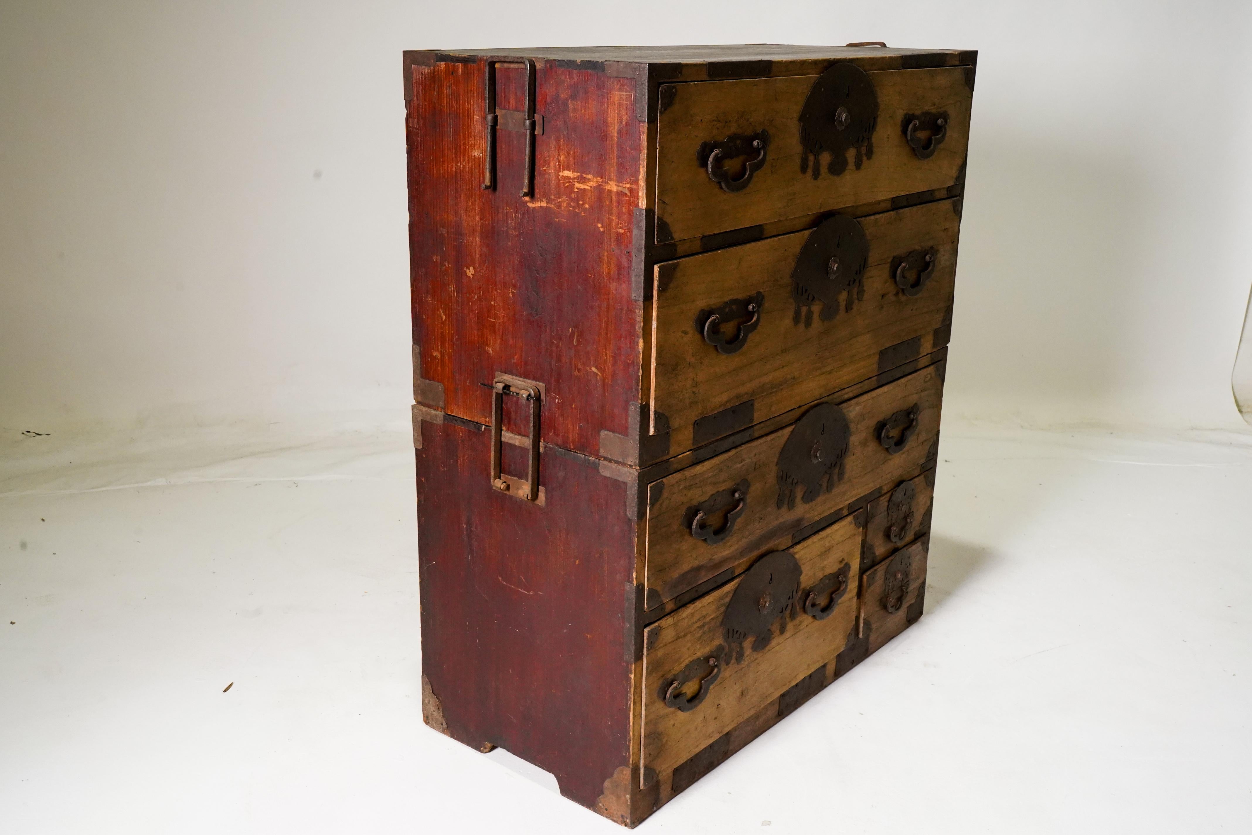 Rare C. 1850 Antique Japanese 2-Part Tansu Chest with Original Patina In Good Condition For Sale In Chicago, IL