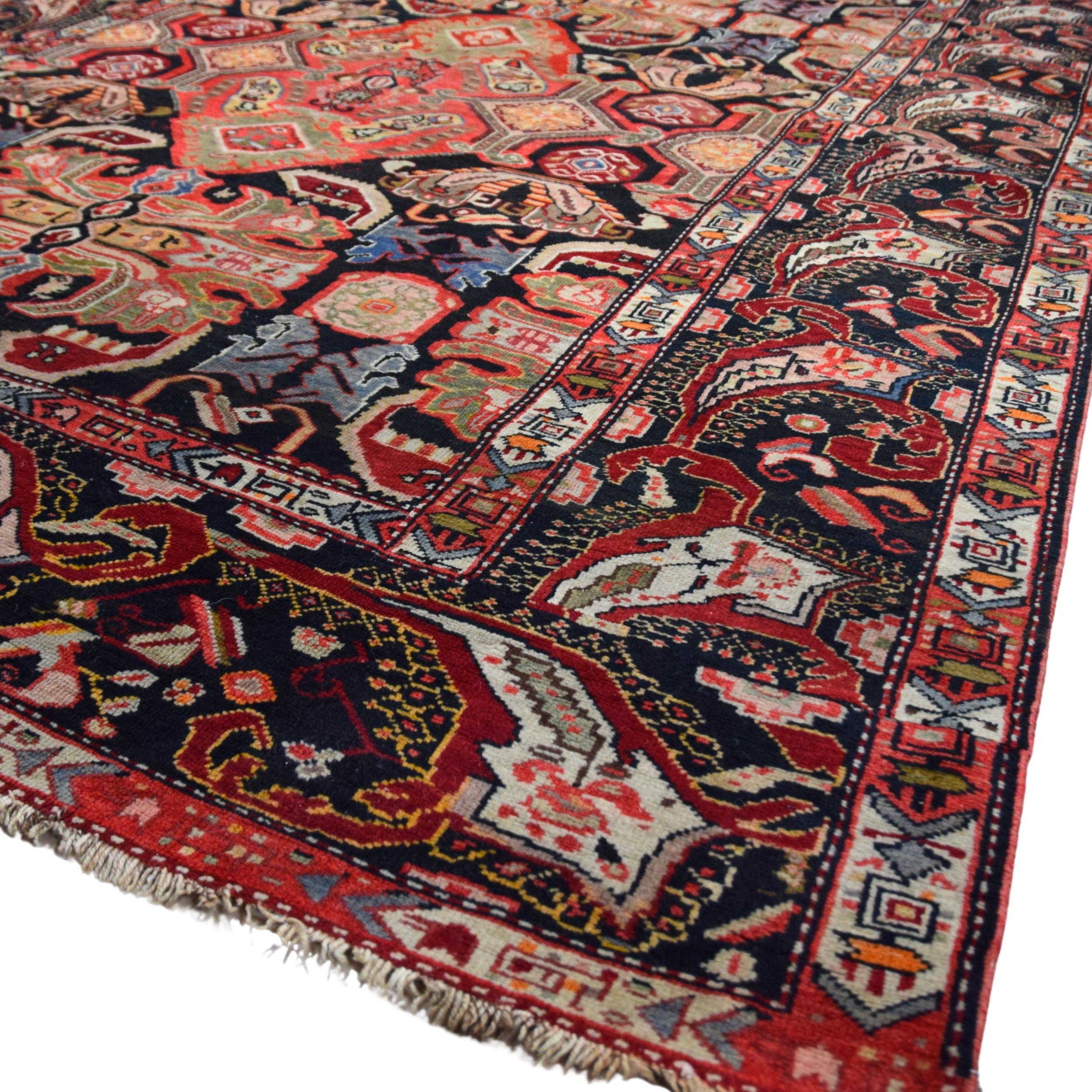 19th Century Antique Karabagh Rug - Antique Wool Caucasian Karabagh Rug In Good Condition For Sale In Sultanahmet, 34