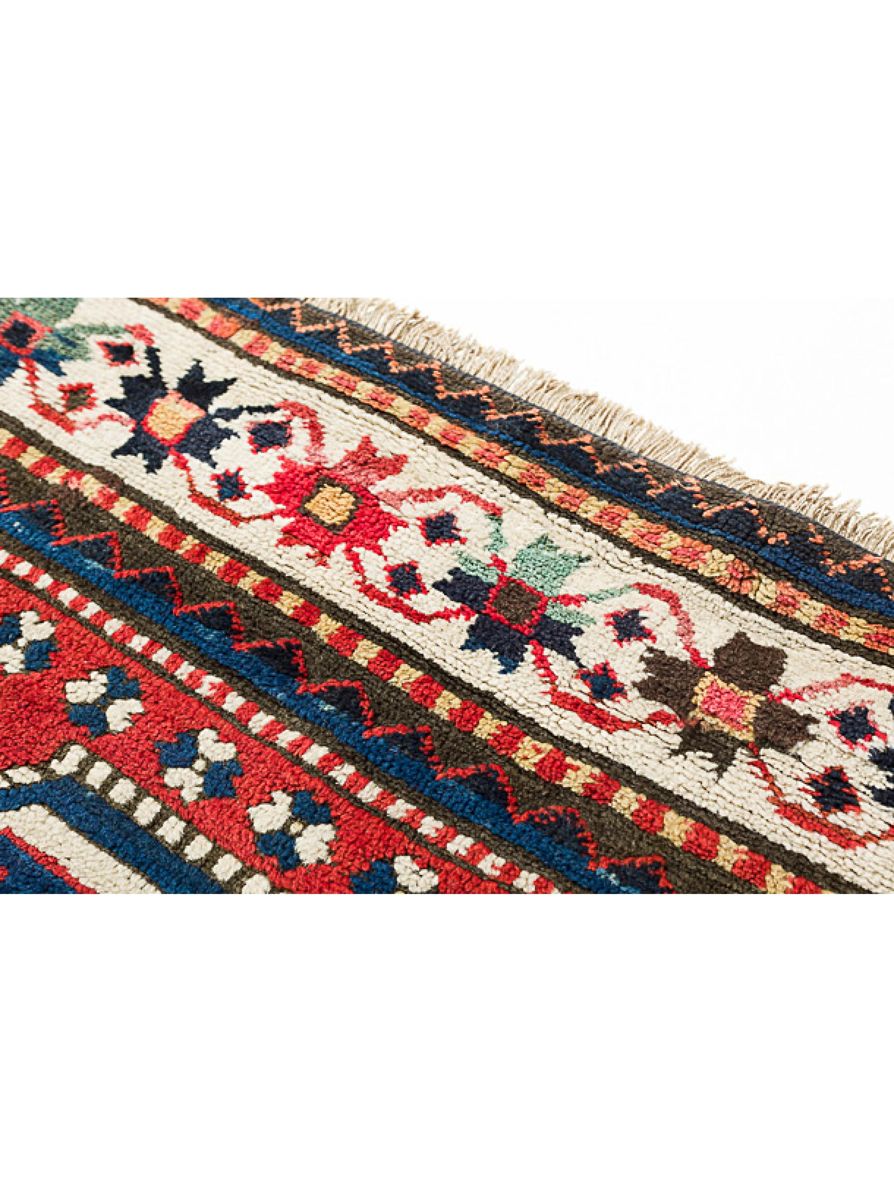Antiker Karabagh-Teppich des 19. Jahrhunderts, Kaukasus-Kasak-Karabach-Teppich, natürlich gefärbt (Türkisch) im Angebot