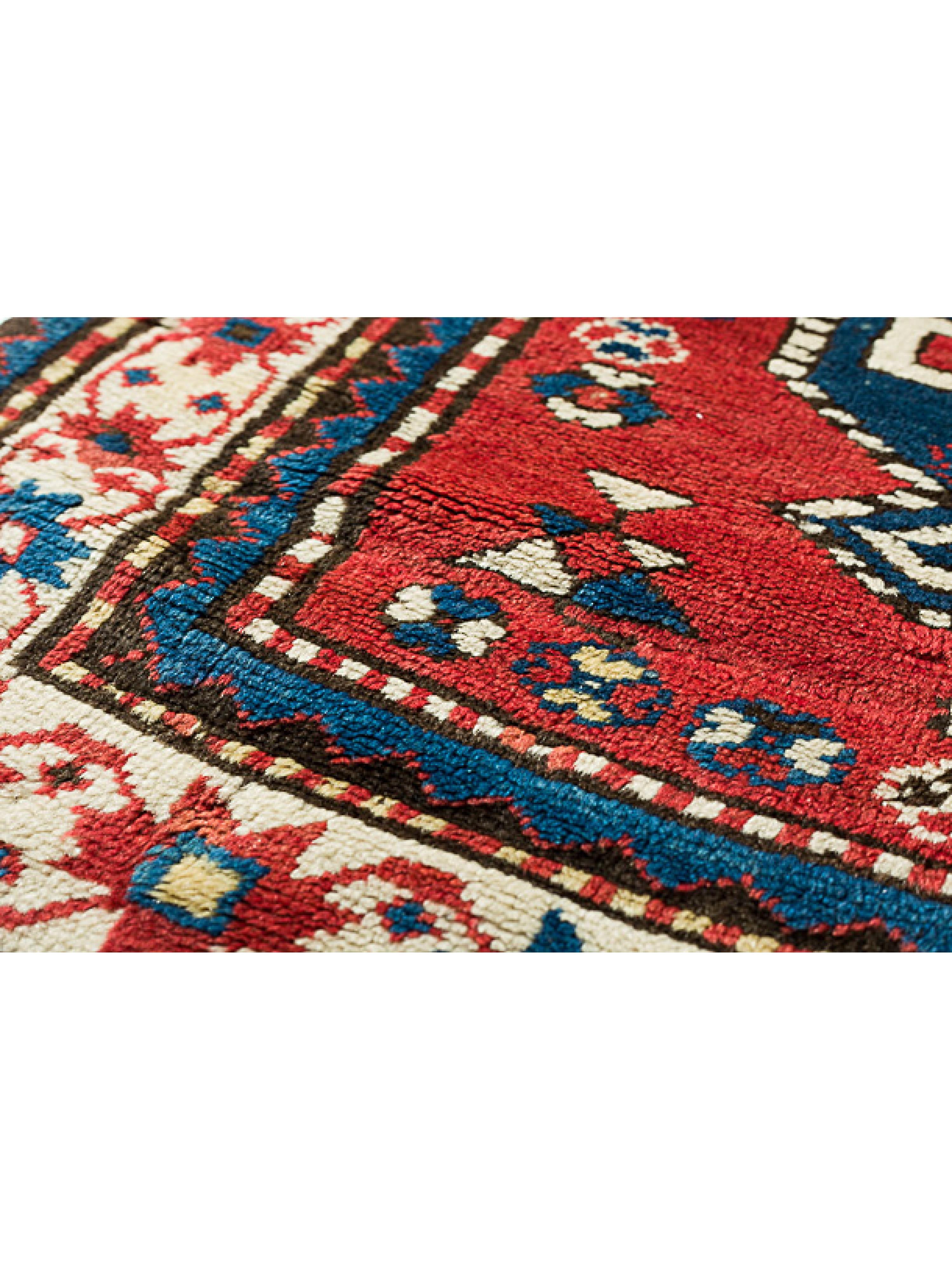 Antiker Karabagh-Teppich des 19. Jahrhunderts, Kaukasus-Kasak-Karabach-Teppich, natürlich gefärbt (Pflanzlich gefärbt) im Angebot