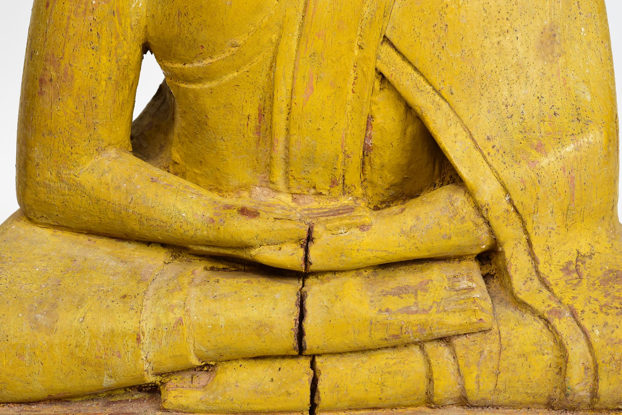 19. Jahrhundert, Antiker sitzender Buddha aus Khmer-Holz (Handgeschnitzt) im Angebot