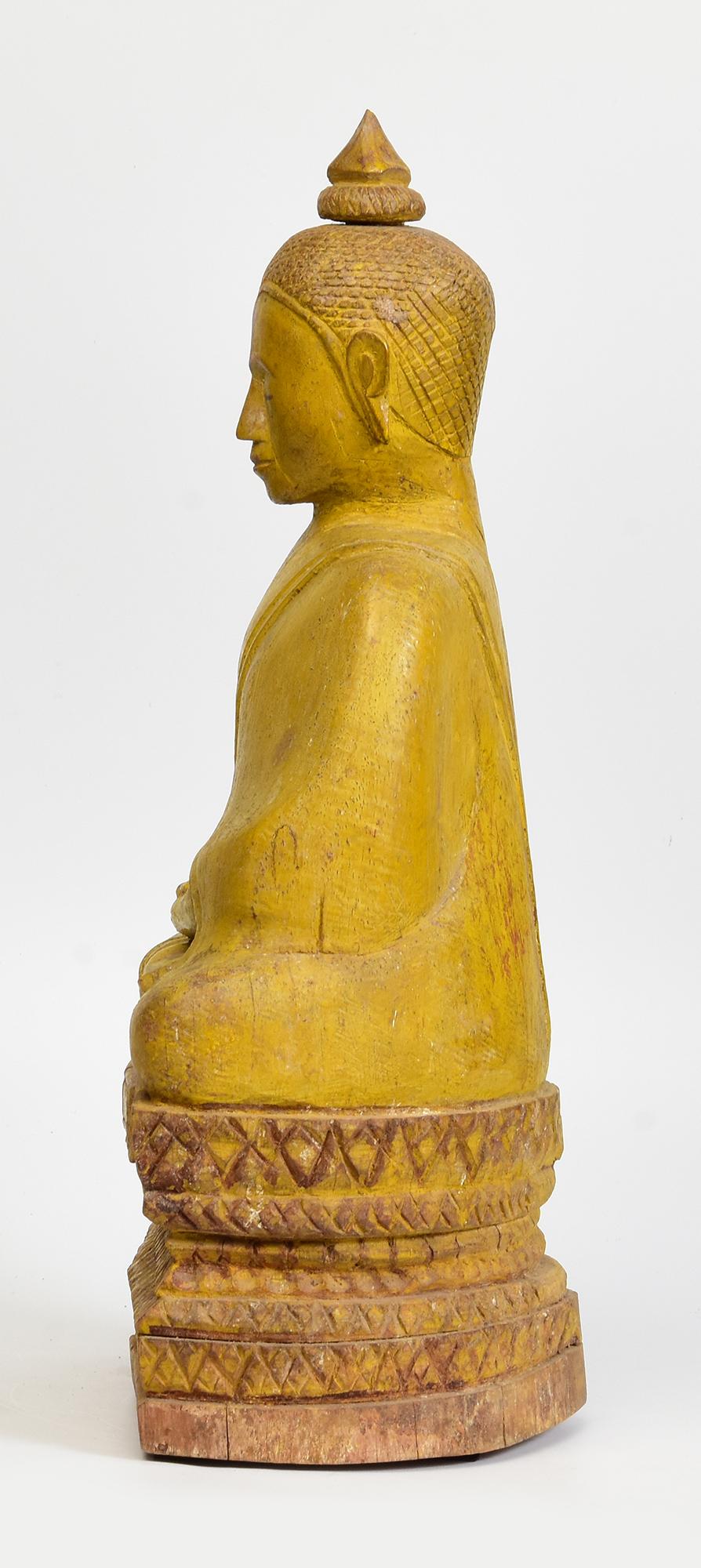 19. Jahrhundert, Antiker sitzender Buddha aus Khmer-Holz im Angebot 2