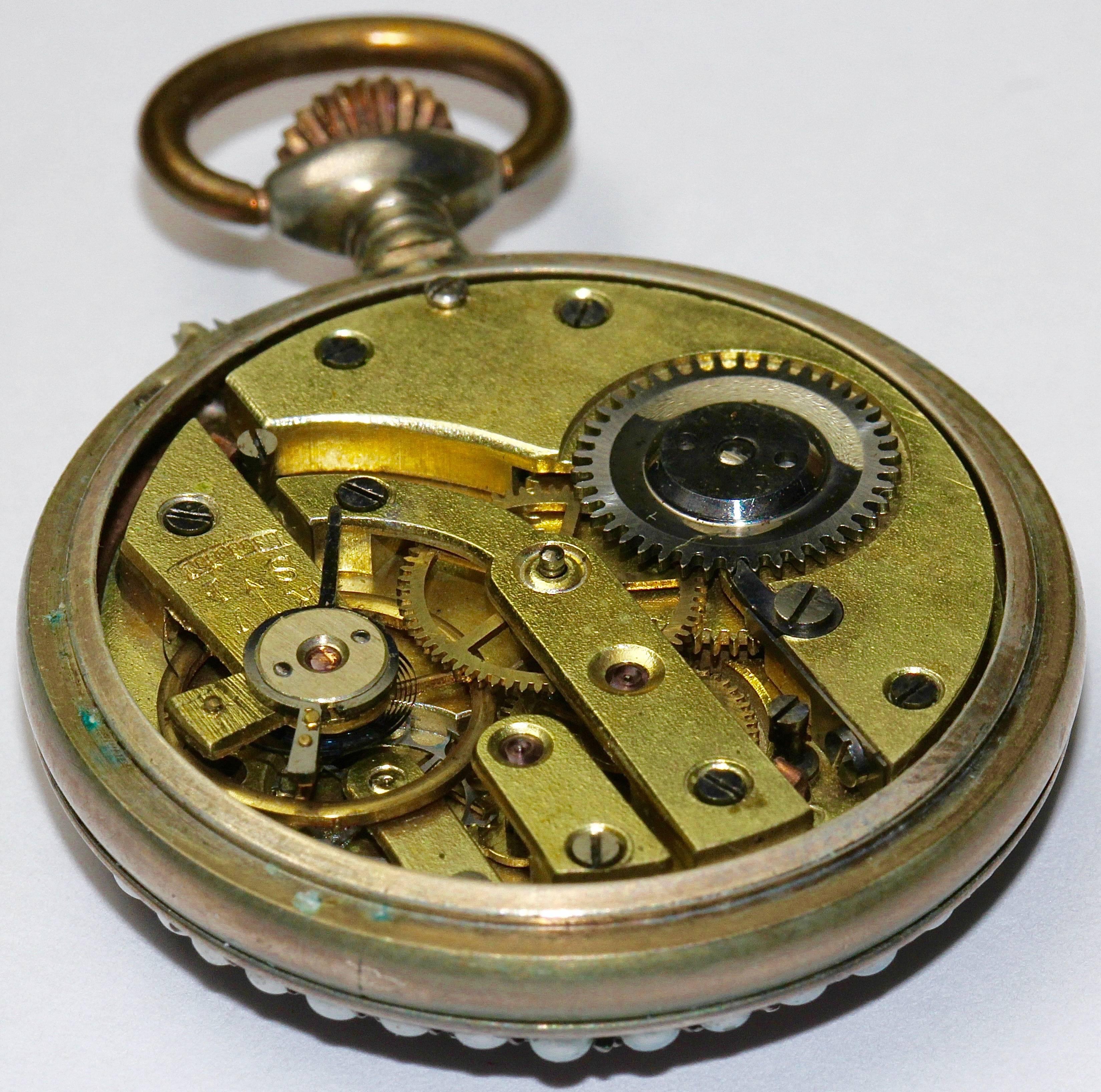 19th Century Antique Ladies Pocket Watch with Enamel and Pearls, as a Brooch In Good Condition In Berlin, DE