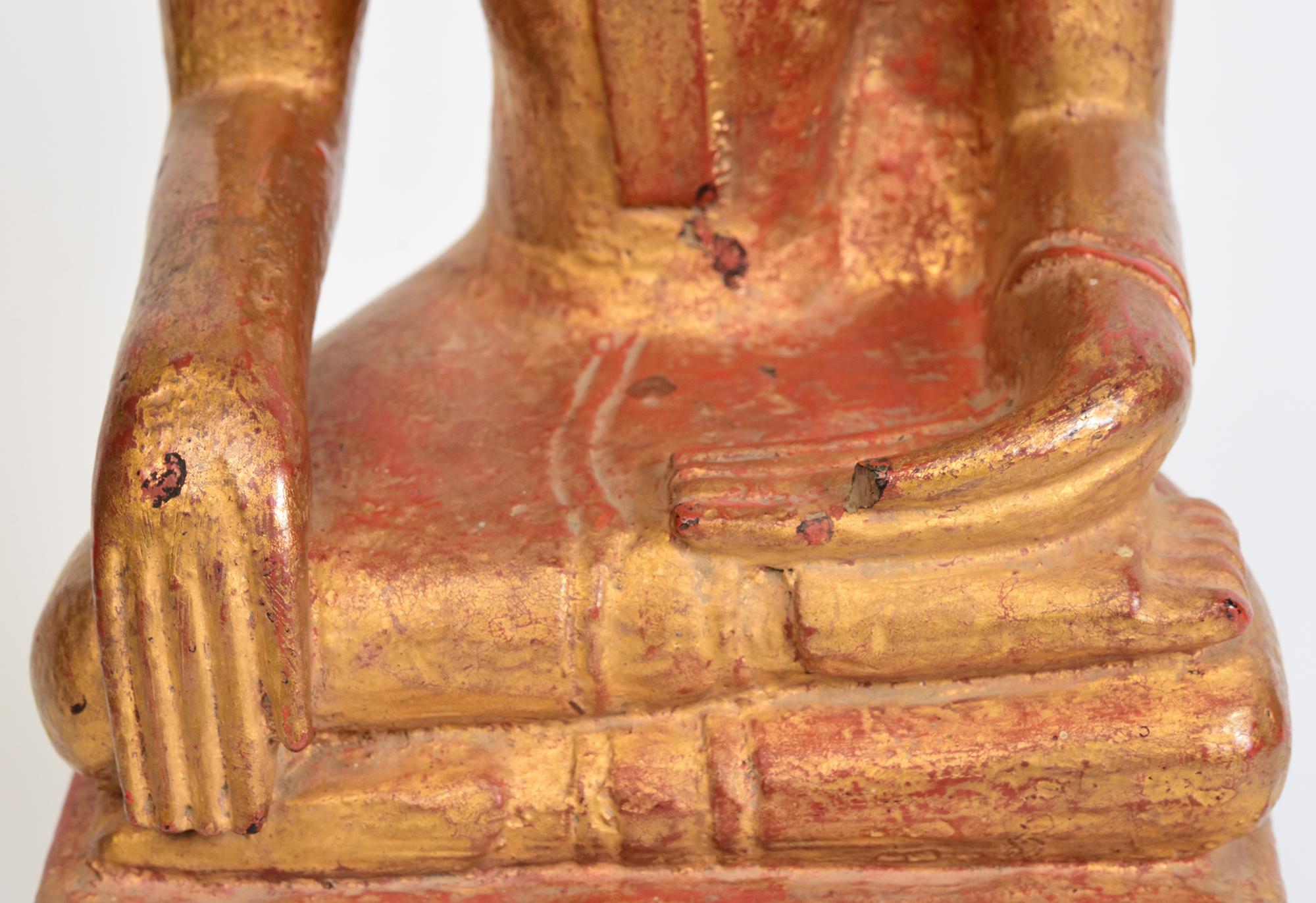 19th Century, Antique Lanna Thai Wooden Seated Buddha In Good Condition For Sale In Sampantawong, TH