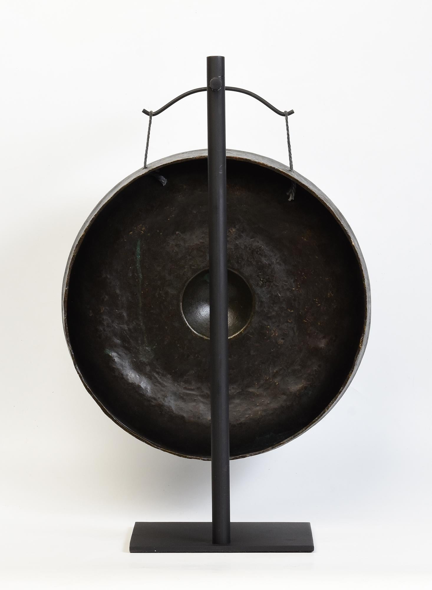 19e siècle, Laos antique Gong en bronze avec support 3