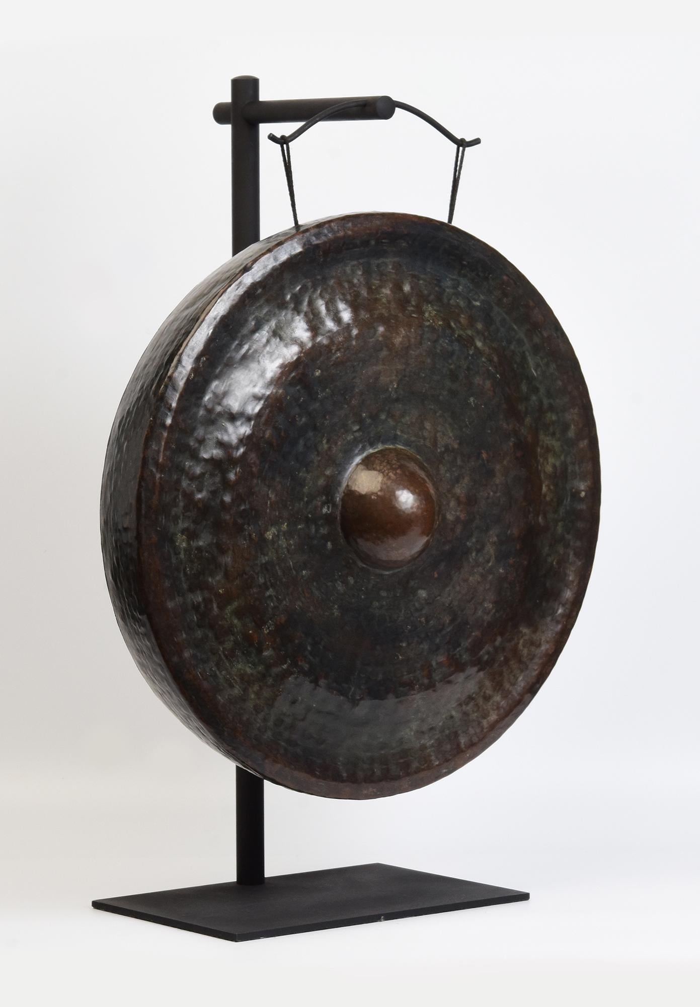 Antiker Laos Bronze-Kleiderständer mit Ständer aus dem 19. Jahrhundert im Angebot 7