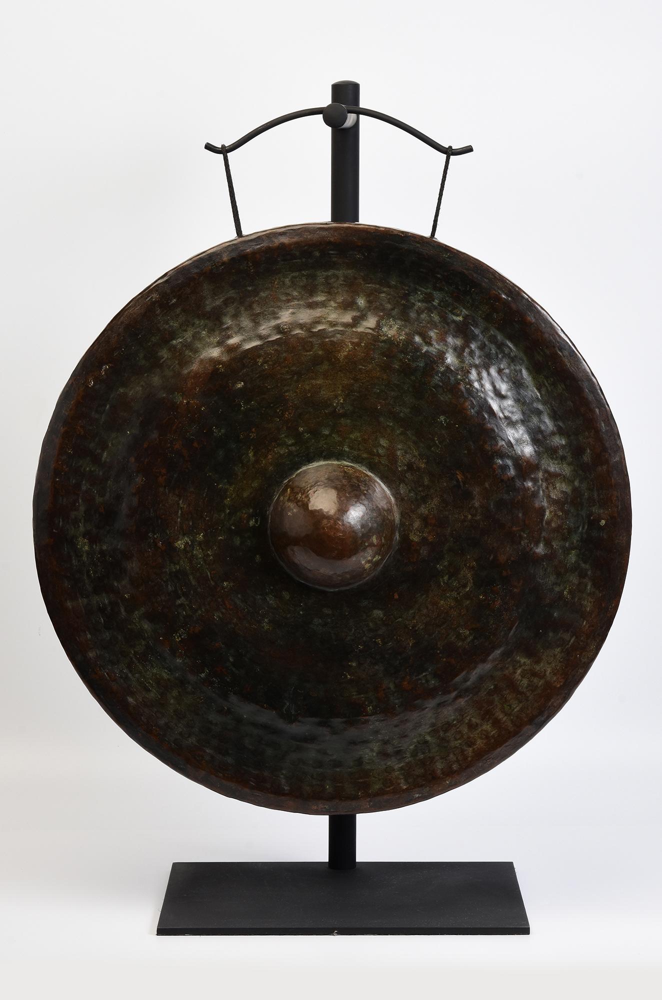 Antiker Laos Bronze-Kleiderständer mit Ständer aus dem 19. Jahrhundert im Angebot 8