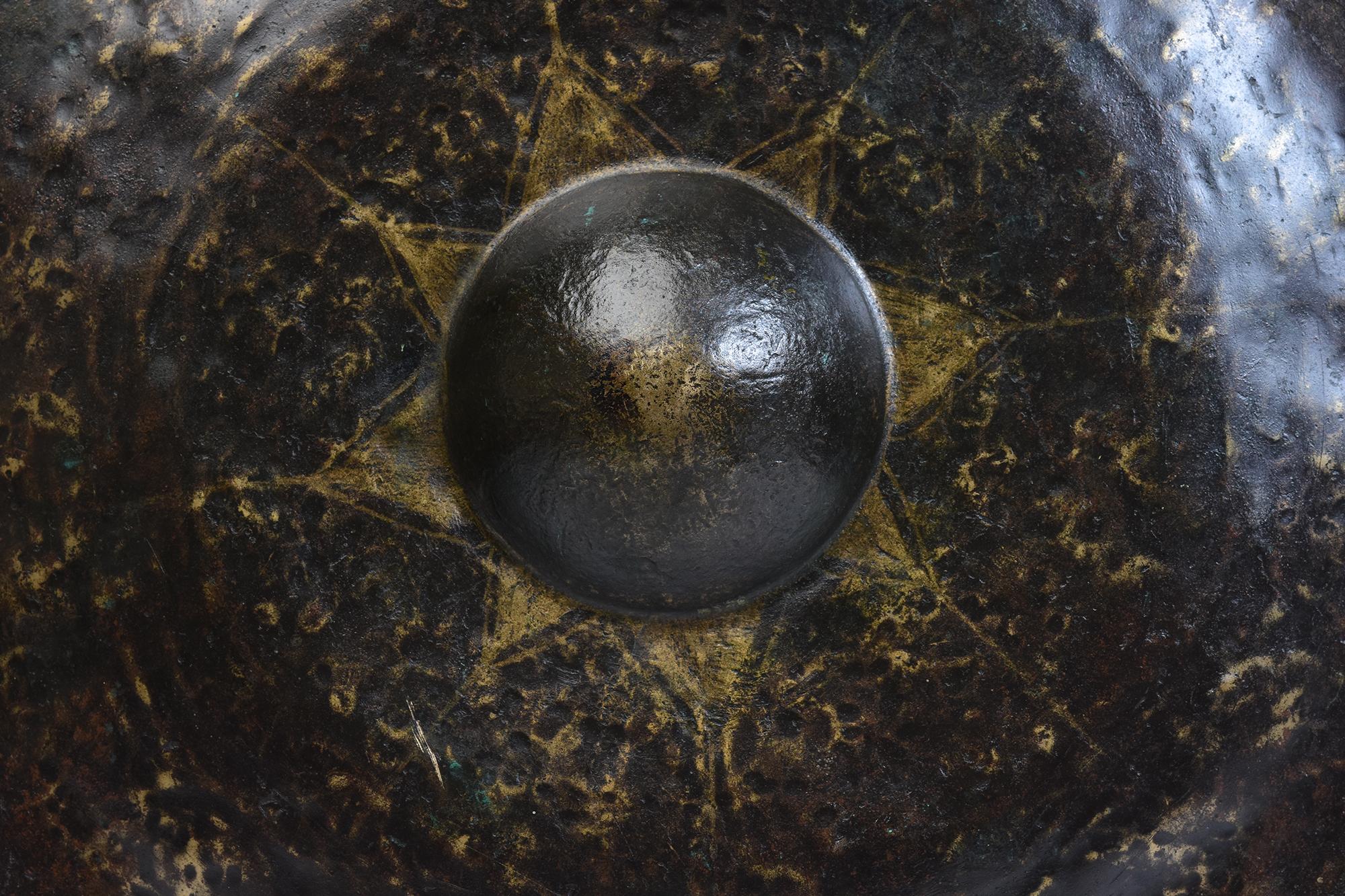 Laotien 19e siècle, Laos antique Gong en bronze avec support