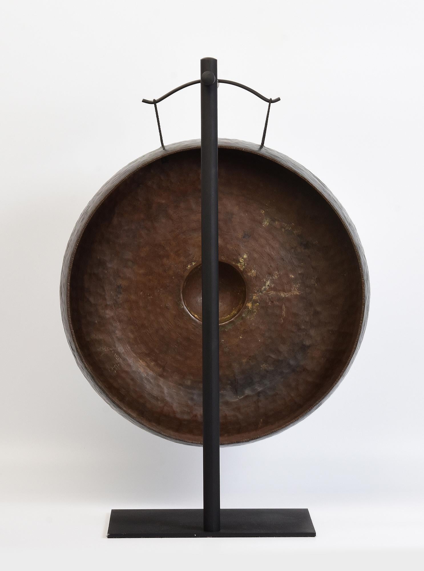 Antiker Laos Bronze-Kleiderständer mit Ständer aus dem 19. Jahrhundert im Angebot 4