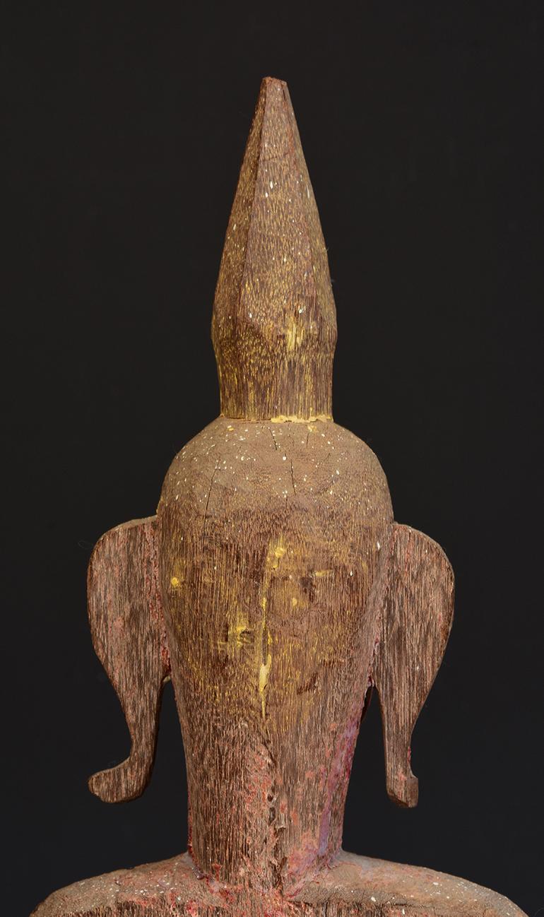 Antiker sitzender Laos-Holz-Buddha aus dem 19. Jahrhundert im Angebot 6