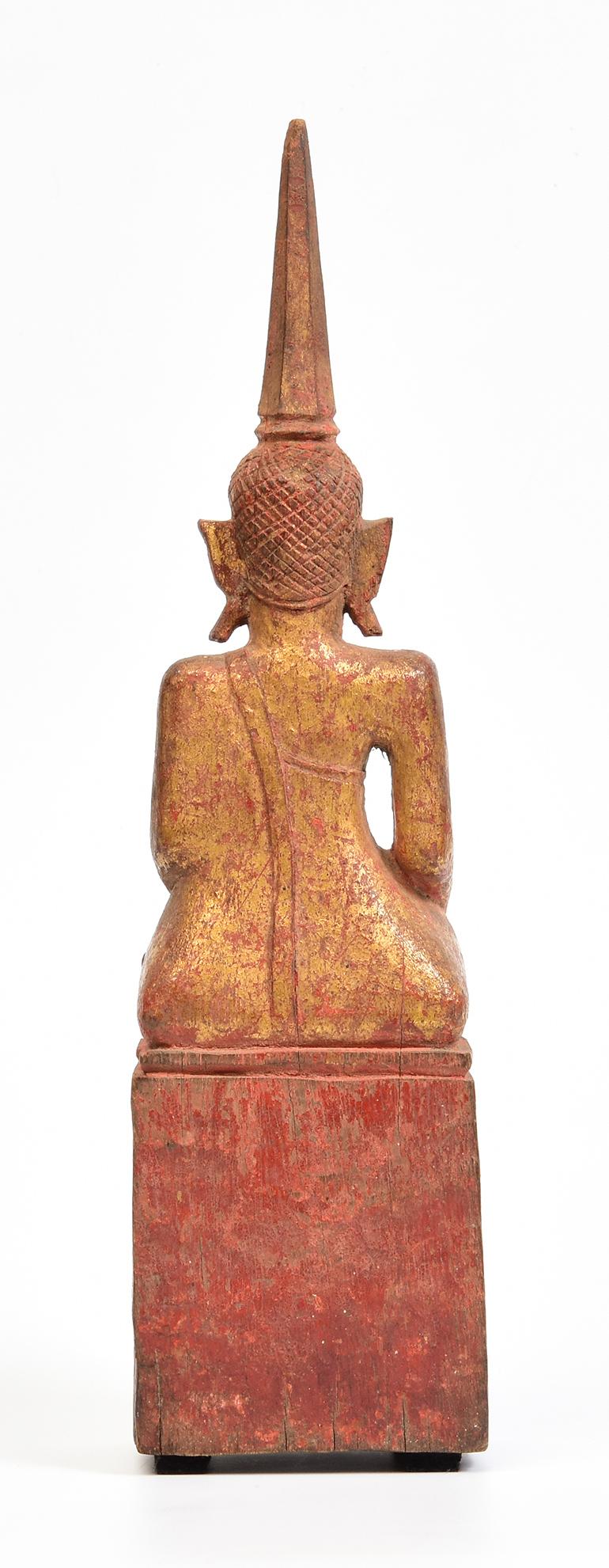 Antiker sitzender Laos-Holz-Buddha aus dem 19. Jahrhundert im Angebot 3