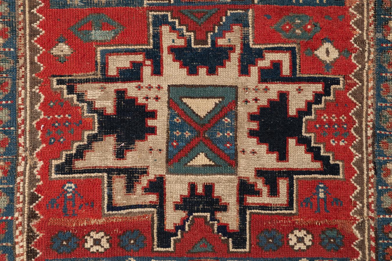 Antiker kaukasischer Lesghi-Teppich aus dem 19. Jahrhundert (Kaukasisch) im Angebot