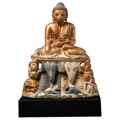 Statua antica di Buddha in pietra calcarea del XIX secolo proveniente dalla Birmania