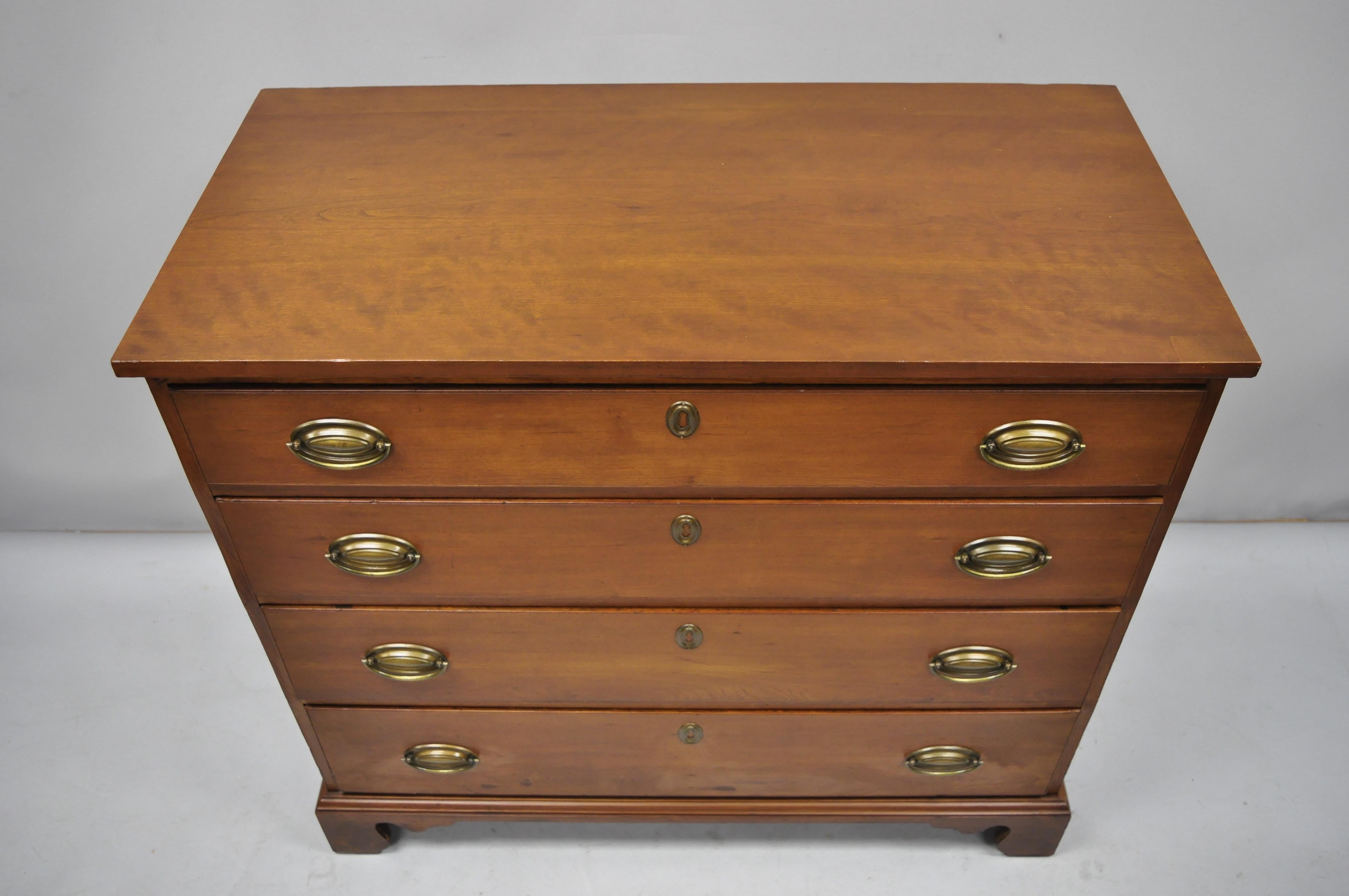 19th Century Antique Mahogany Federal Dresser Commode Chest of Drawers In Good Condition In Philadelphia, PA