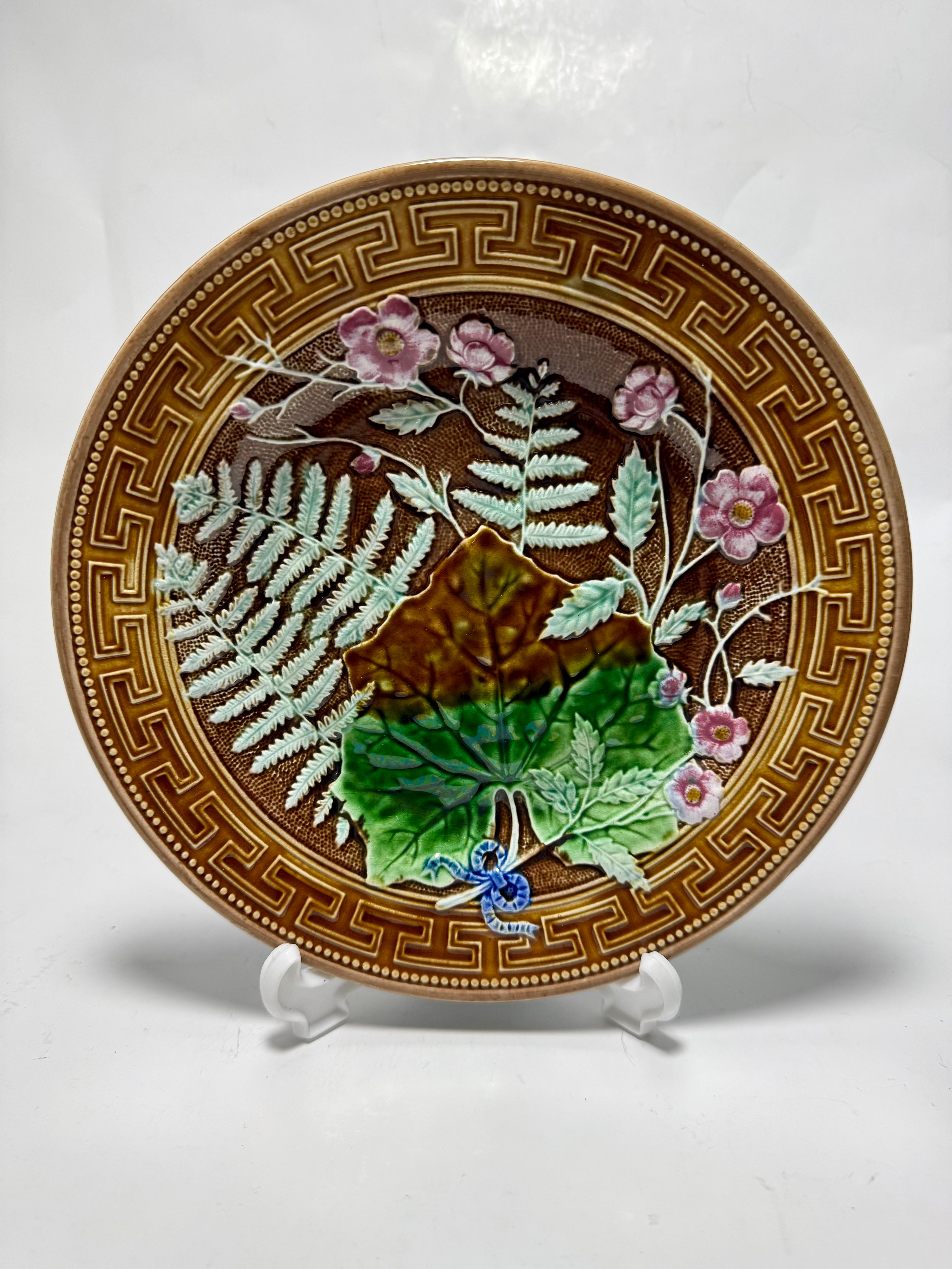 Art Nouveau Majolica
Rare exemplar of antique majolica Gustavsberg Sweden
1860-1890 according mark
A fantastic antique majolica plate, d 21,0 cm ( 8,27 inches)
A beautiful rich floral design with high gloss glazed finish. 

In very good condition