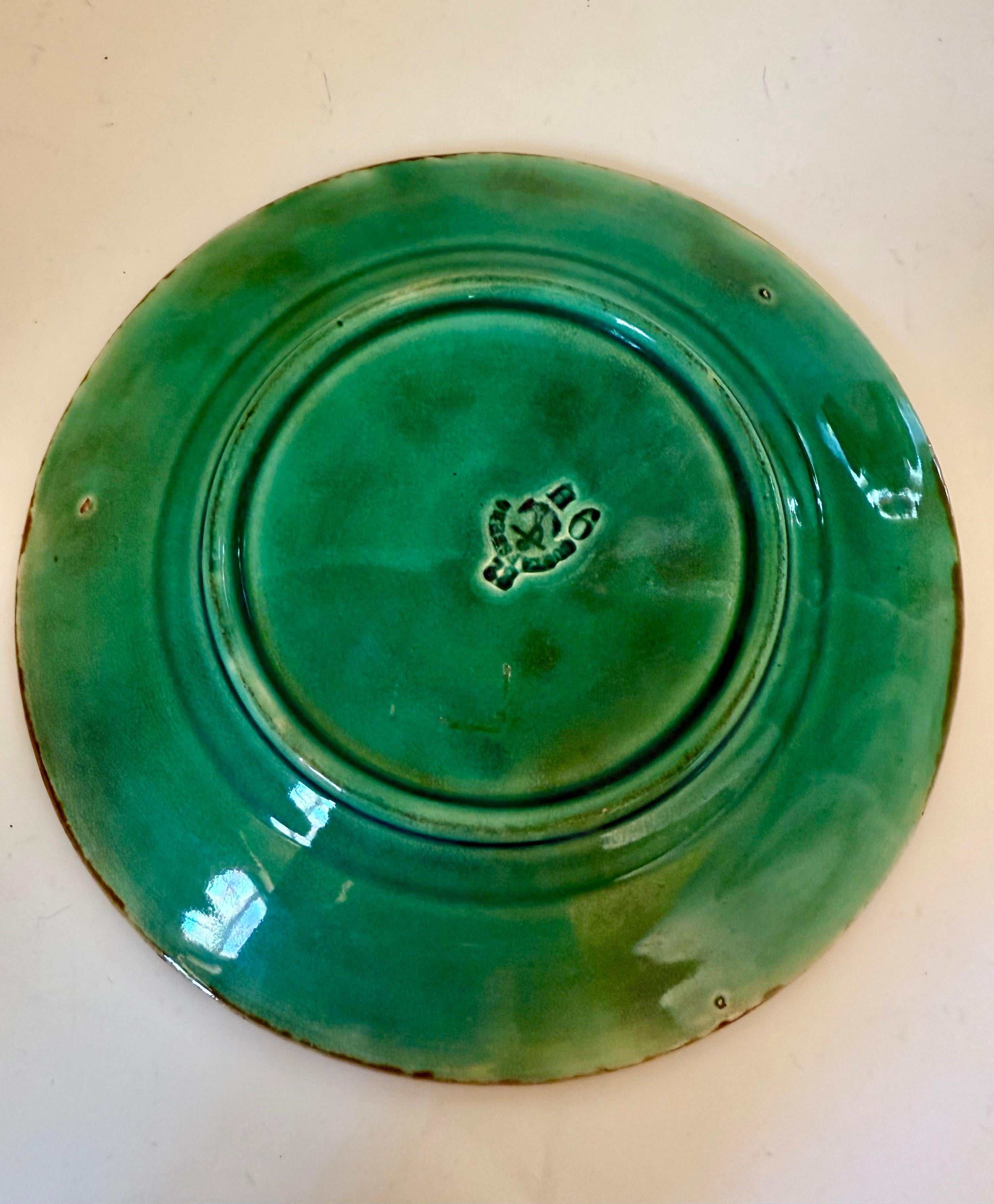 XIXe siècle Assiette en majolique ancienne du 19ème siècle Gustavsberg Suède en vente