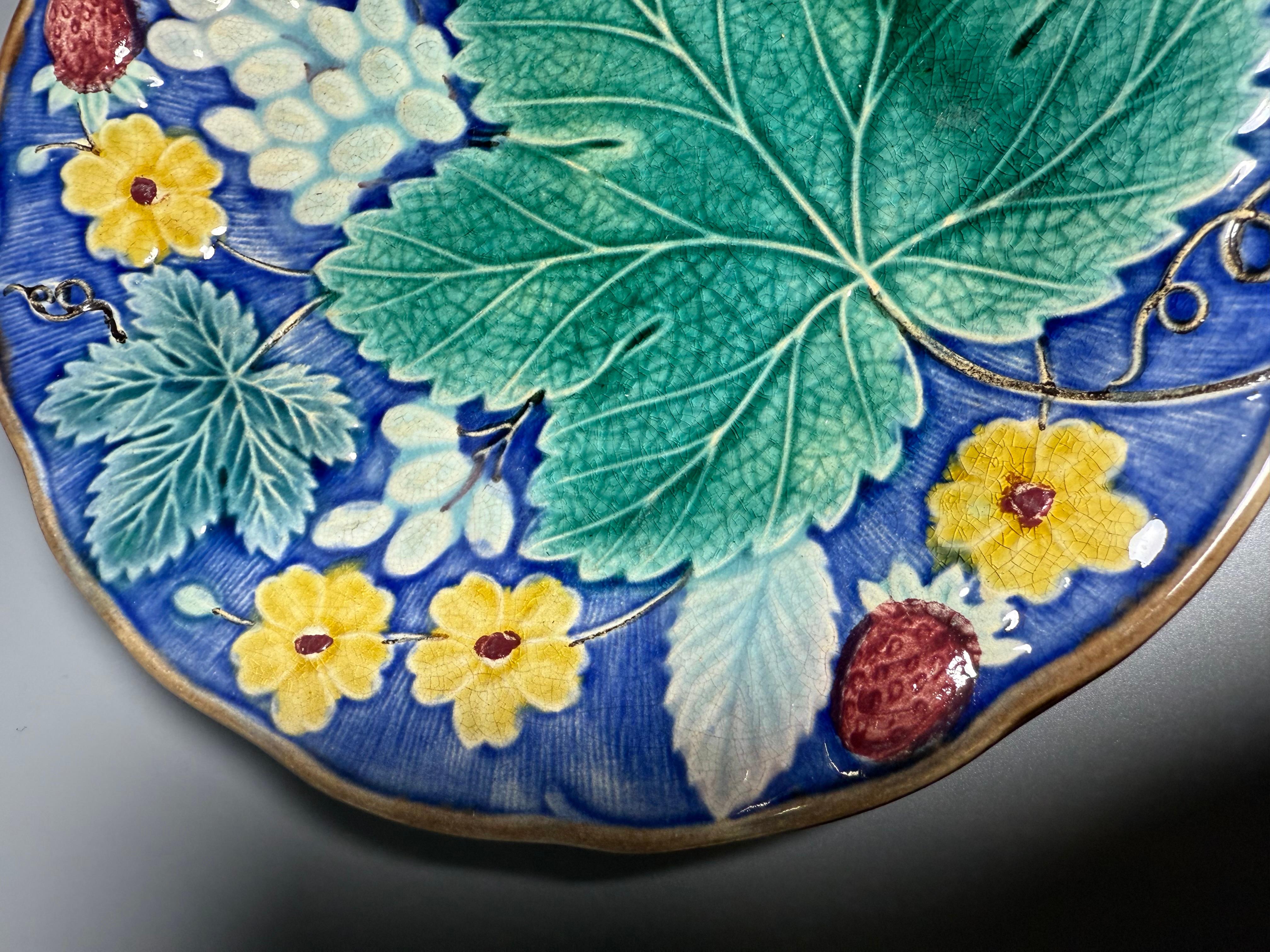 19th Century Art Nouveau Majolica Plate Gustavsberg Sweden 1860-1890 For Sale