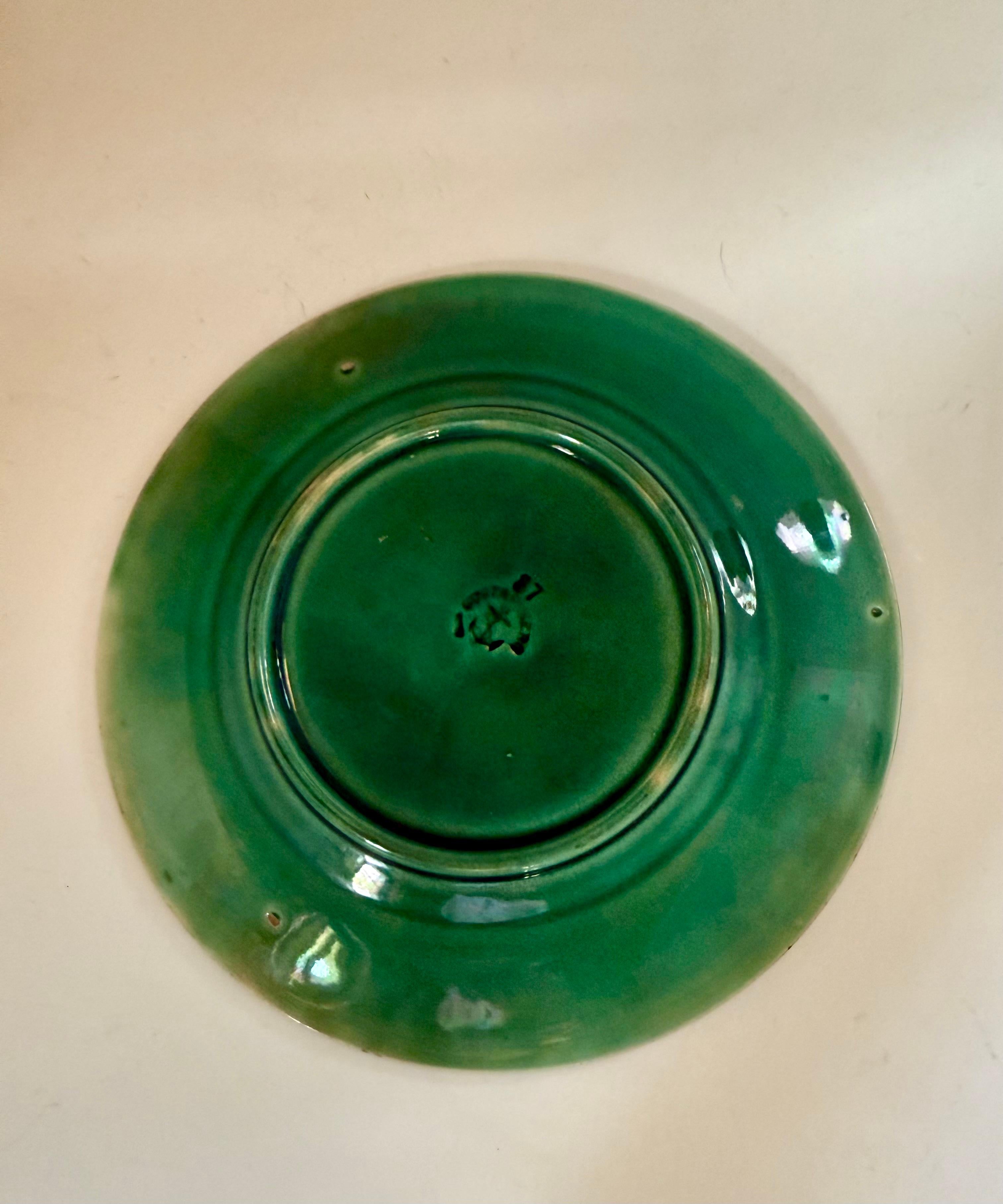 Assiette en majolique ancienne du 19ème siècle Gustavsberg Suède en vente 2