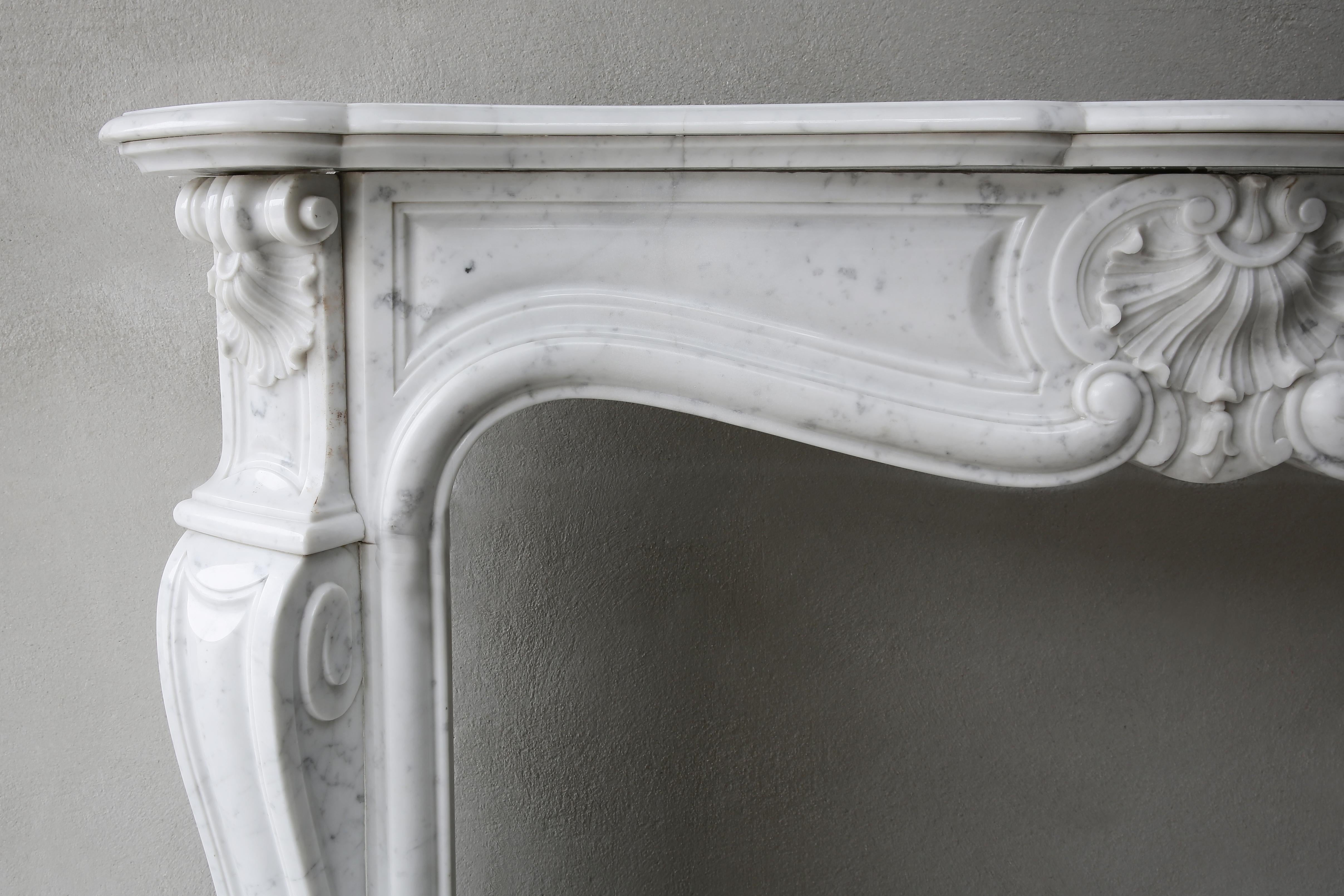 19th Century Antique Mantel of Carrara Marble Mantel, Louis XV In Good Condition In Made, NL