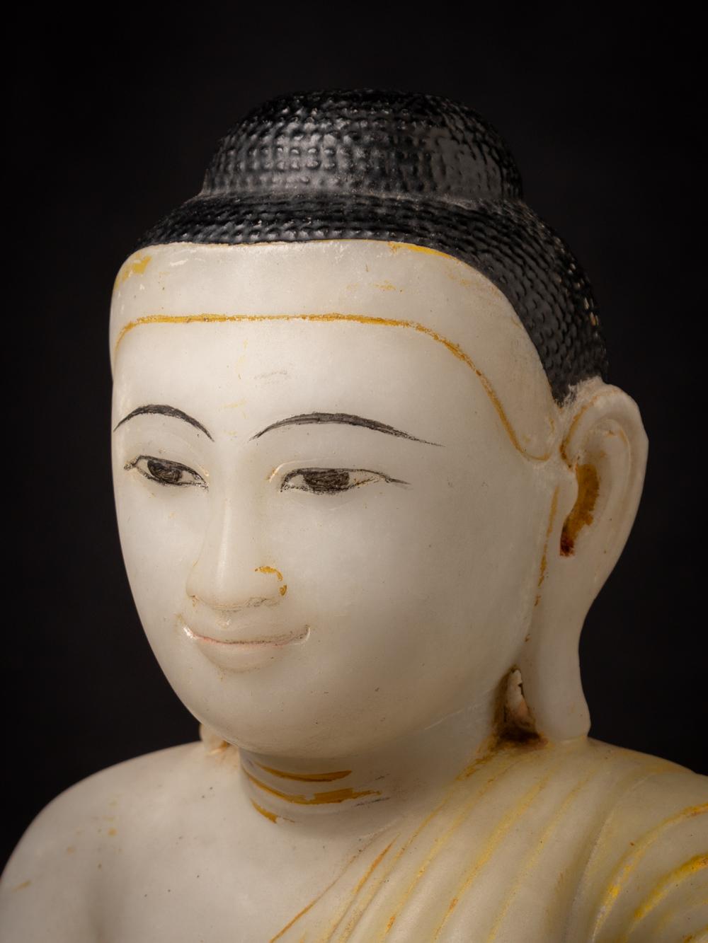 19th Century Antique marble Burmese Buddha statue from Burma - Original Buddhas In Good Condition For Sale In DEVENTER, NL
