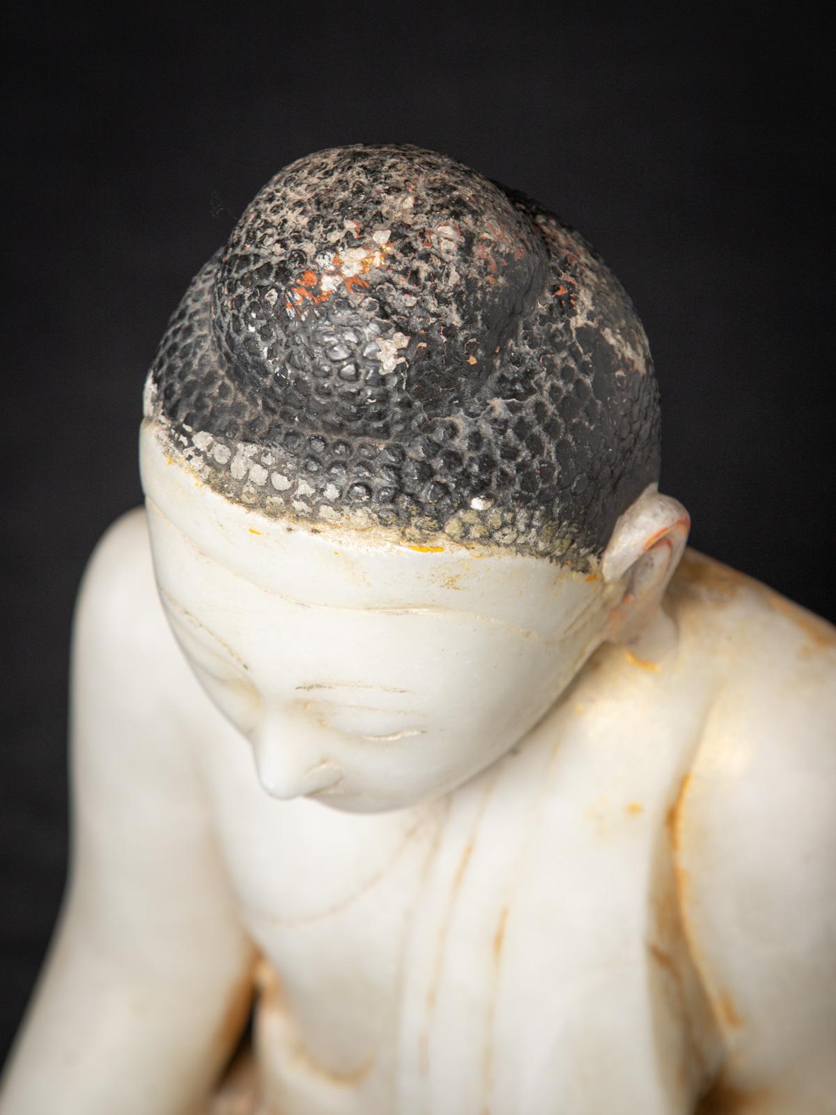 Bois statue de Bouddha birman Mandalay en marbre ancien du 19ème siècle en vente
