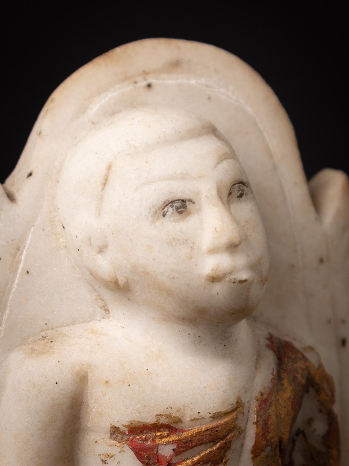Antike burmesische Monk-Statue aus Marmor aus Burma aus dem 19. Jahrhundert im Angebot 2