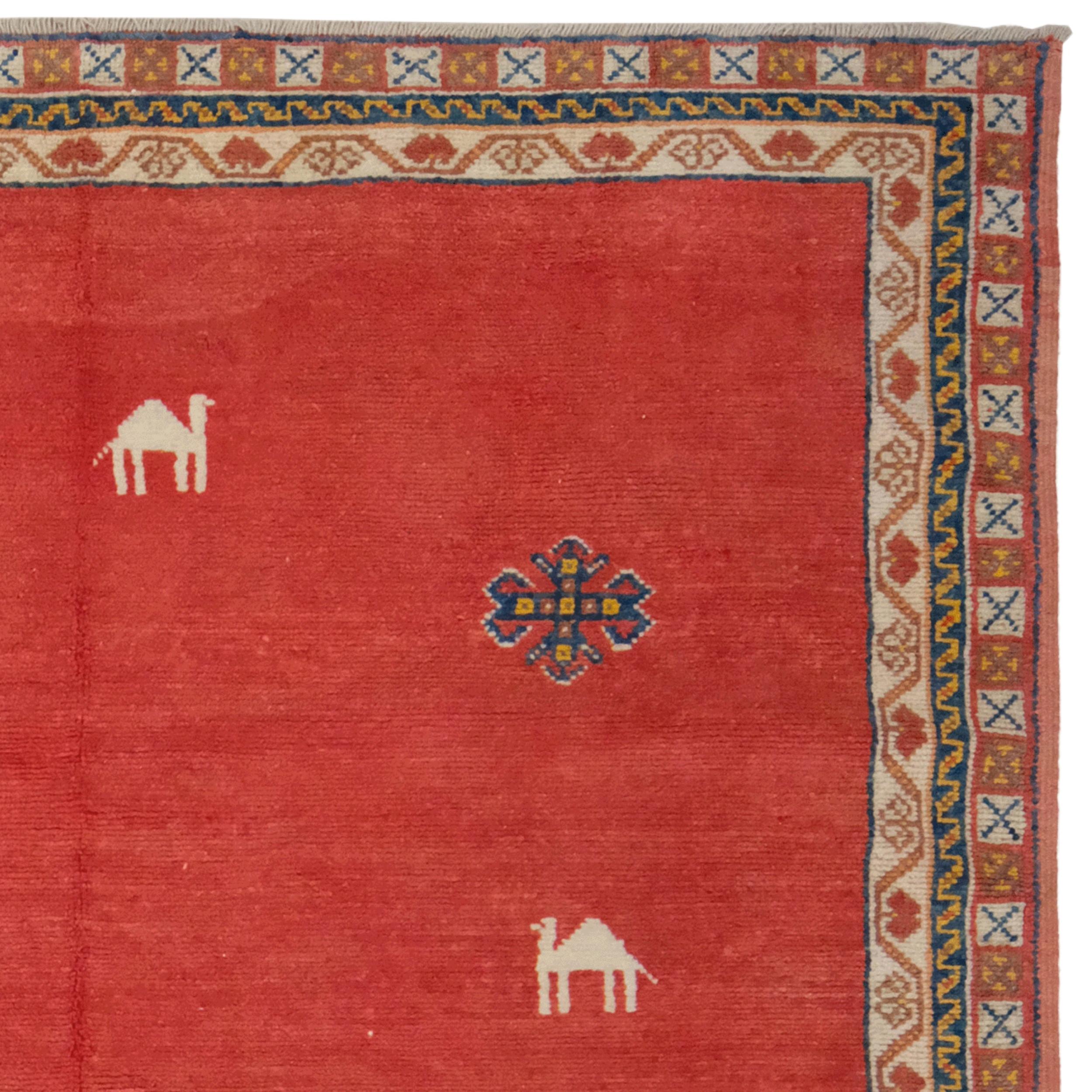 19th Century Antique Morocco Carpet - Antique Wool Carpet In Good Condition For Sale In Sultanahmet, 34
