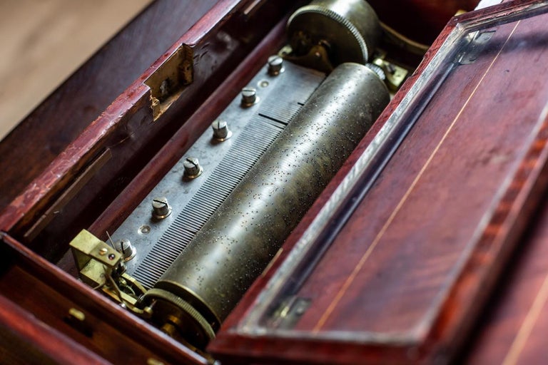 19th Century Antique Music Box For Sale at 1stDibs