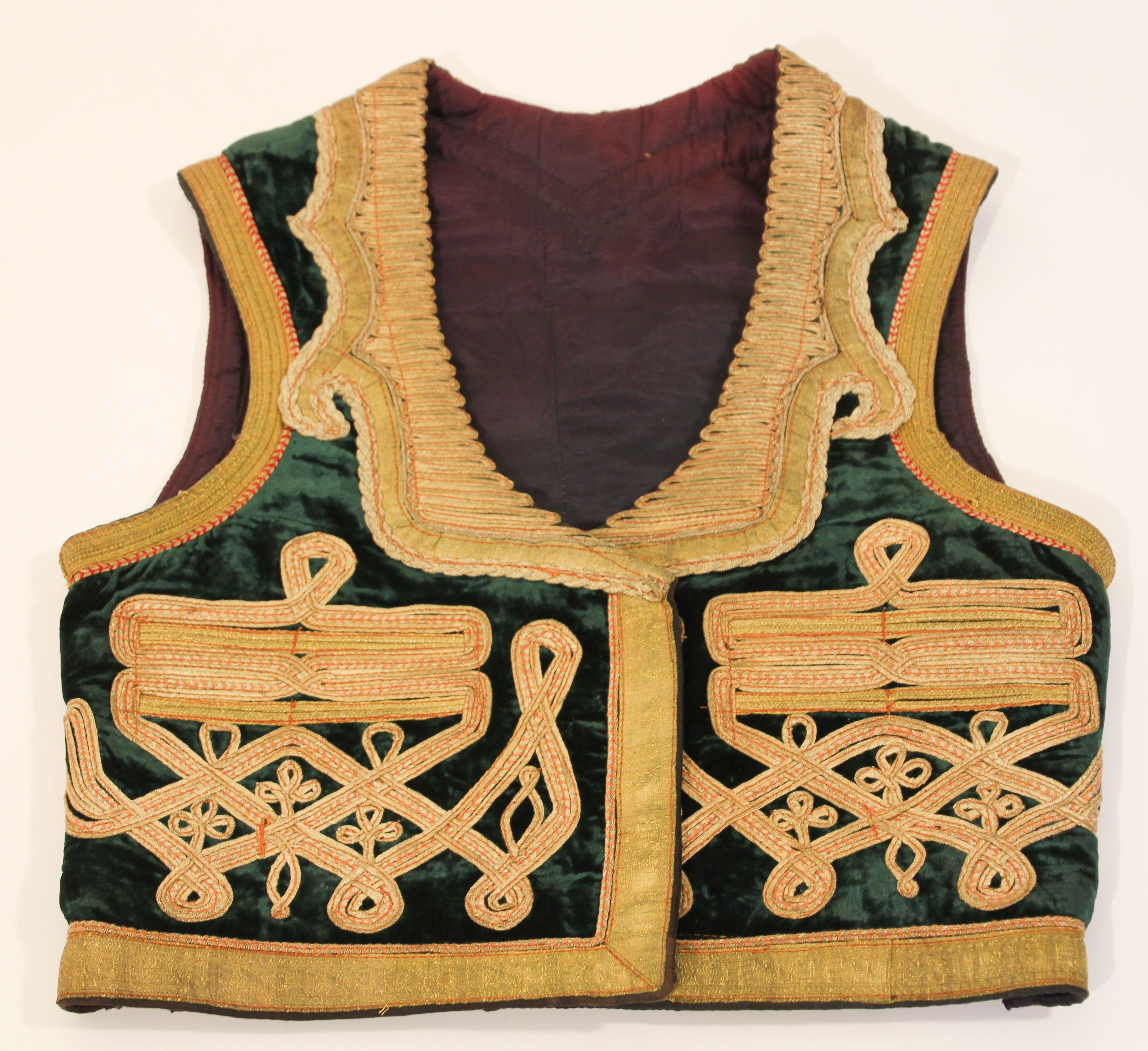 Antique Ottoman Emerald Green and Gold Thread Embroidered Vest For Sale 2