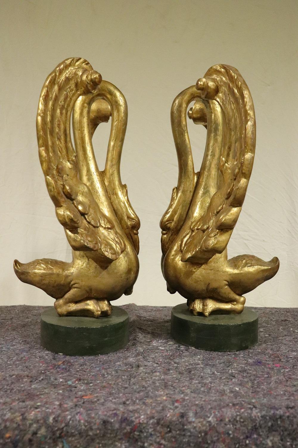 19th Century Antique Pair of Swan Sculpture in Carved and Gilded Wood 2
