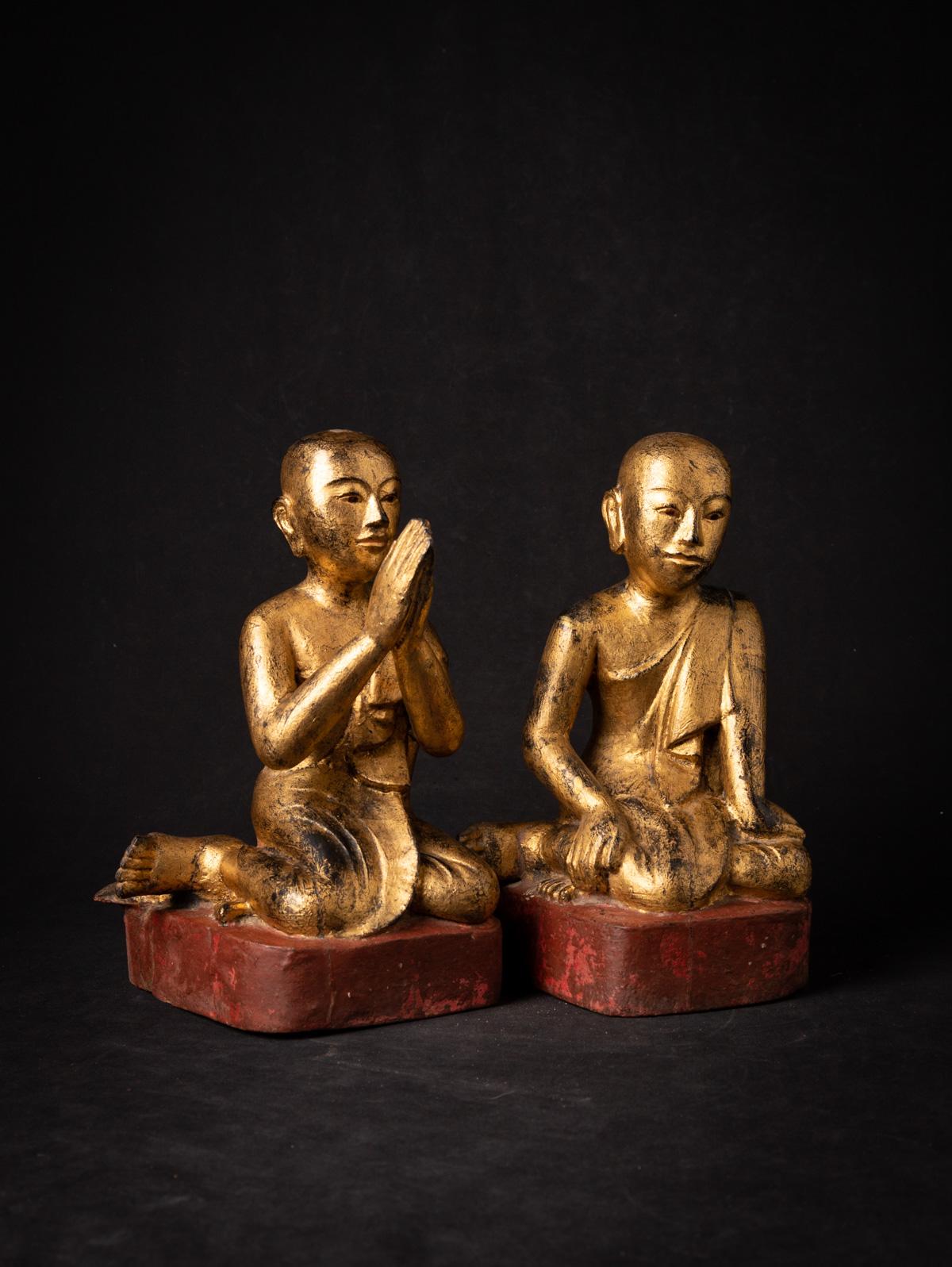 19th Century Antique pair of wooden Burmese Monk statues in Namaskara Mudra For Sale 11