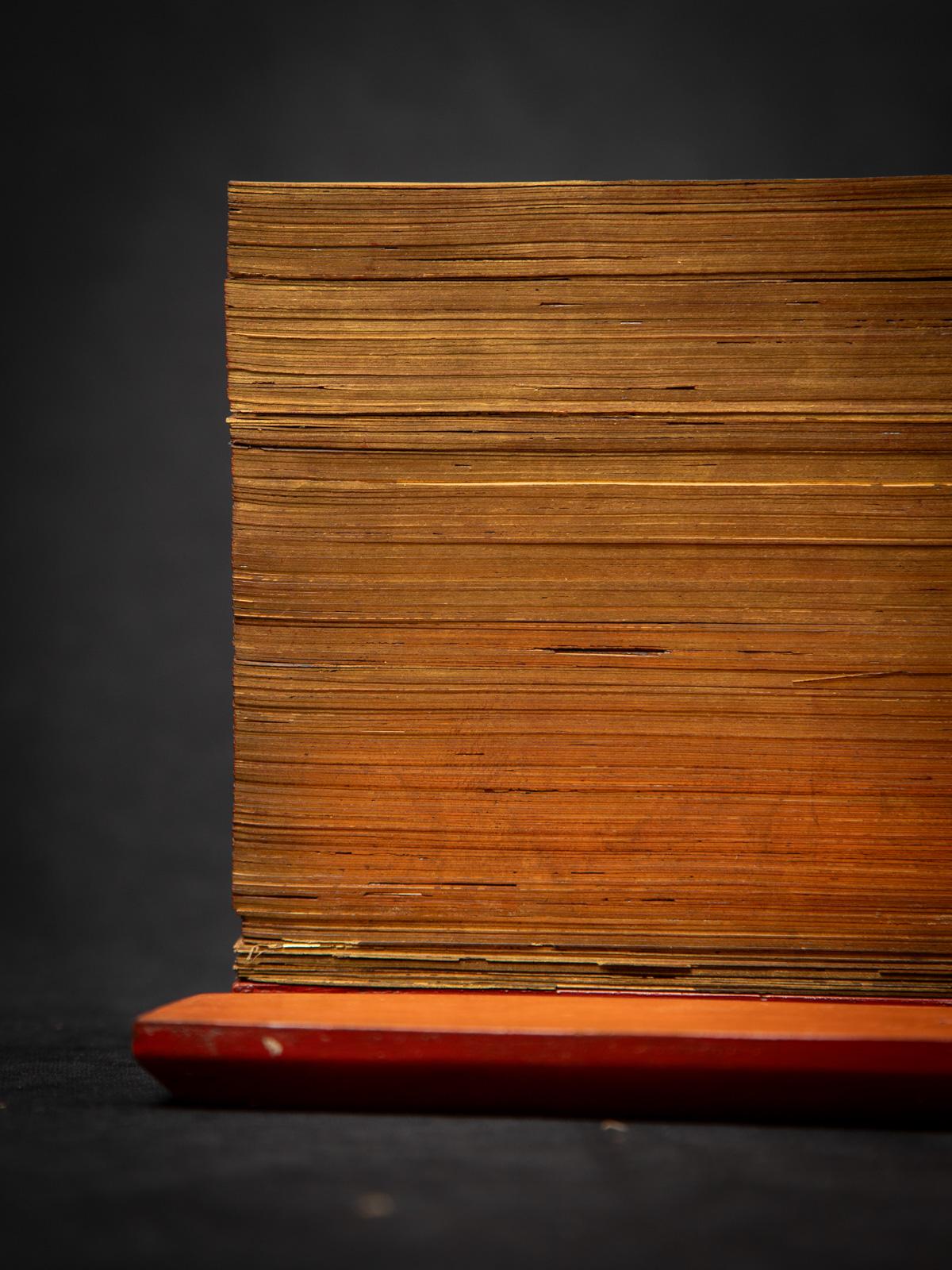 Indien Livre de manuscrits antique du 19ème siècle en feuille de palmier de Birmanie en vente