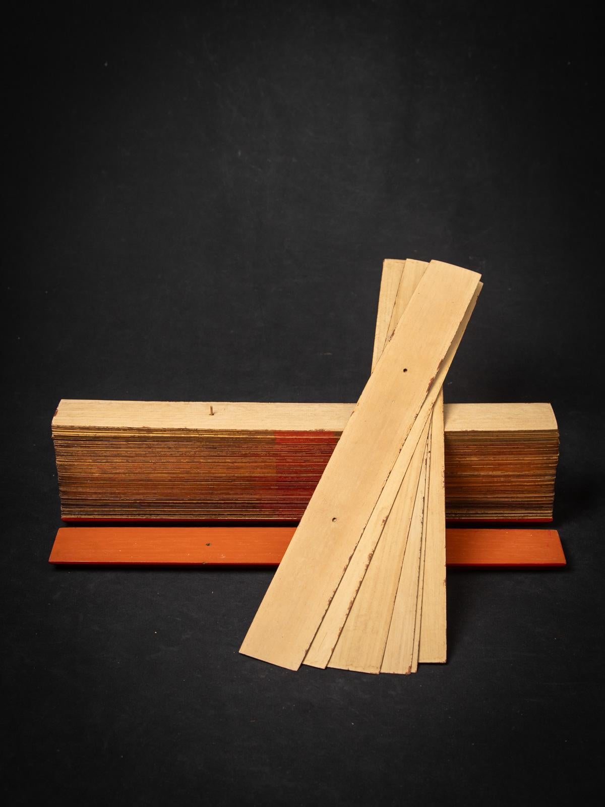 Livre de manuscrits antique du 19ème siècle en feuille de palmier de Birmanie en vente 3