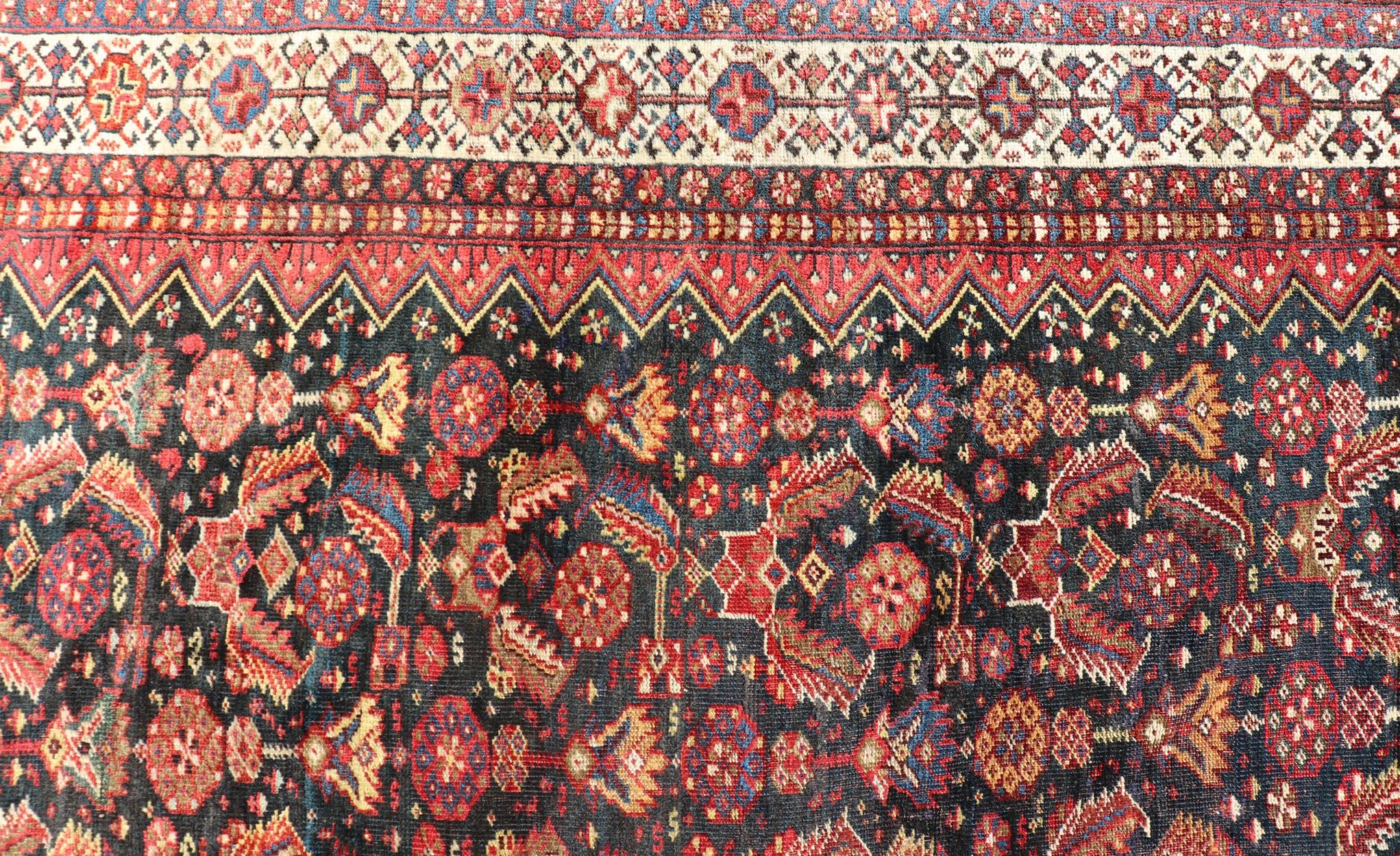 Tribal Tapis persan ancien Qashqai du 19ème siècle  6' x 9'3