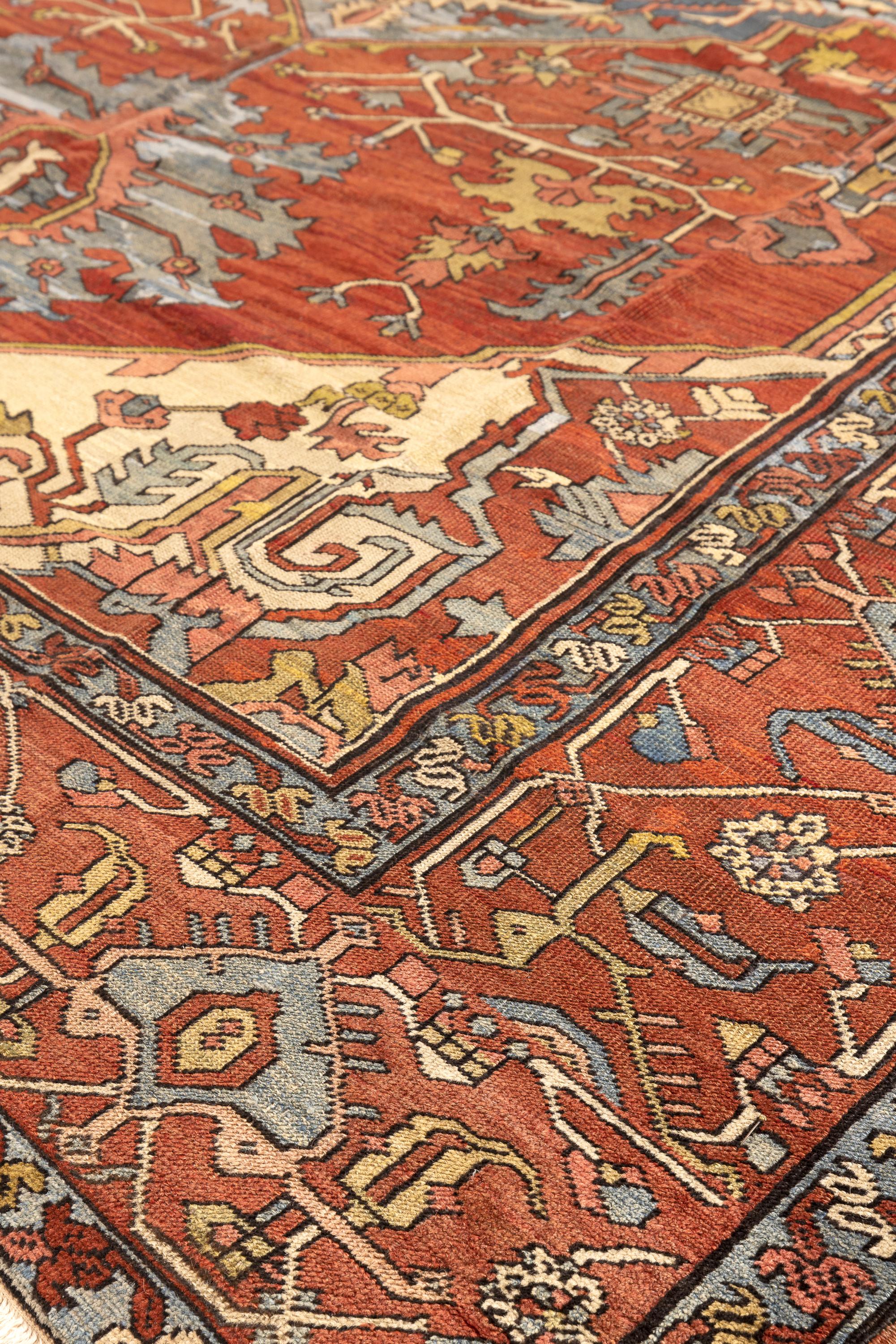19th Century Antique Persian Serapi Carpet In Good Condition For Sale In Barueri, SP, BR
