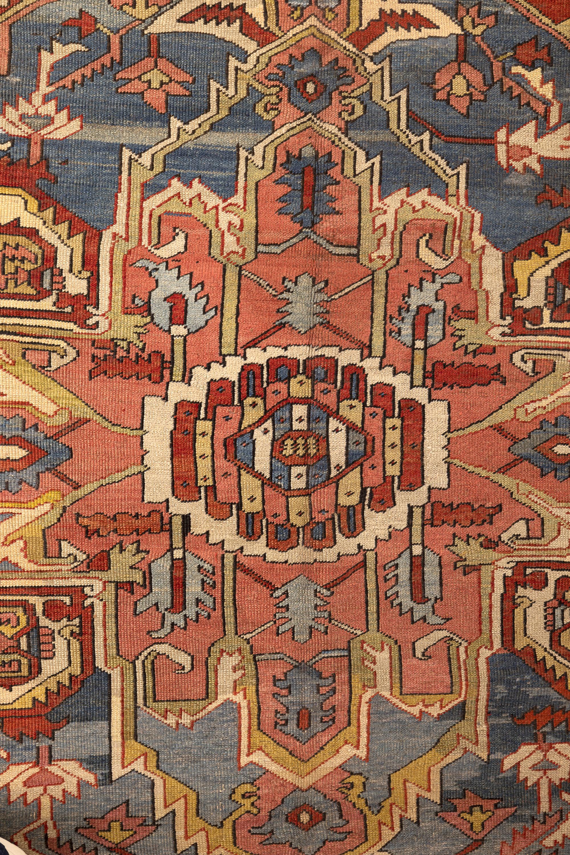 19th Century Antique Persian Serapi Carpet For Sale 1