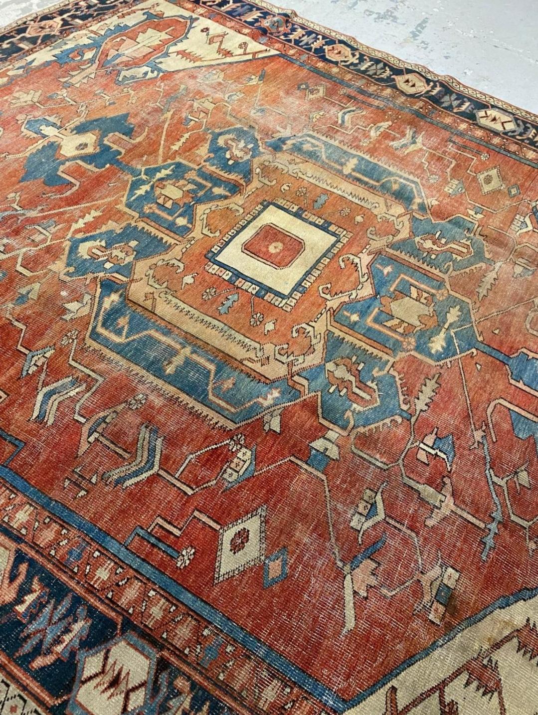 Hand-Woven 19th Century Antique Persian Serapi Carpet Handmade Oriental Rug For Sale