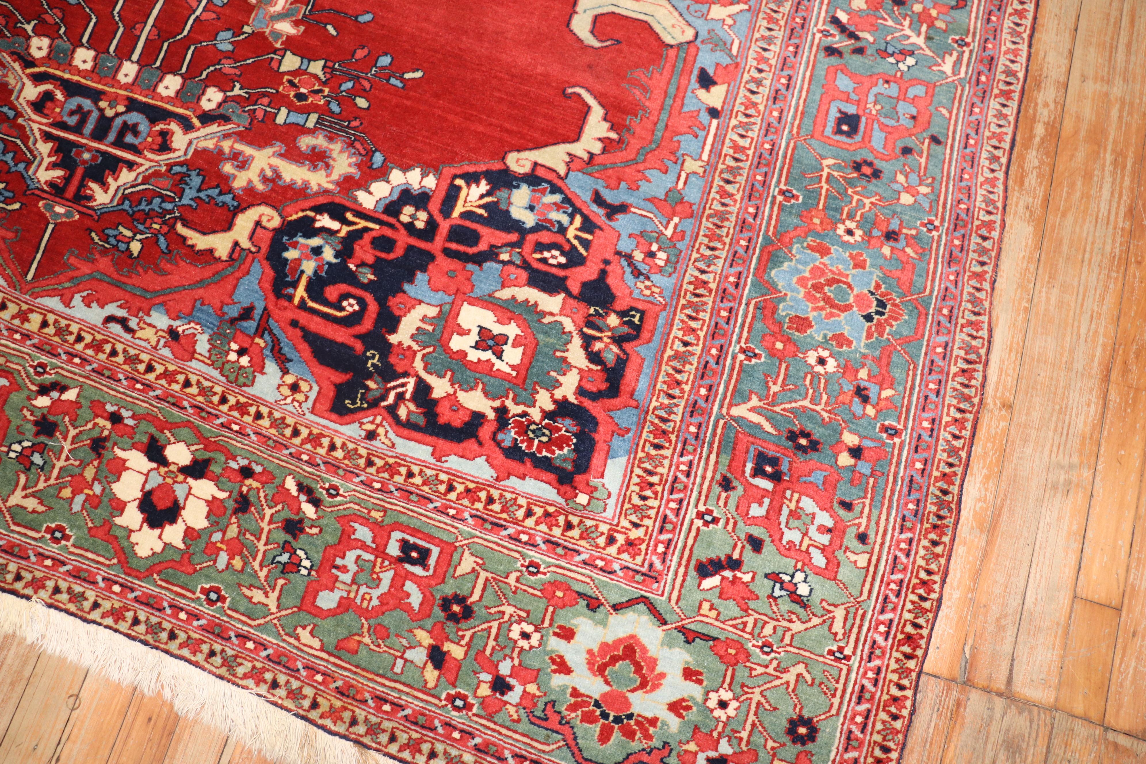 19th Century Antique Persian Serapi Rug In Good Condition For Sale In New York, NY